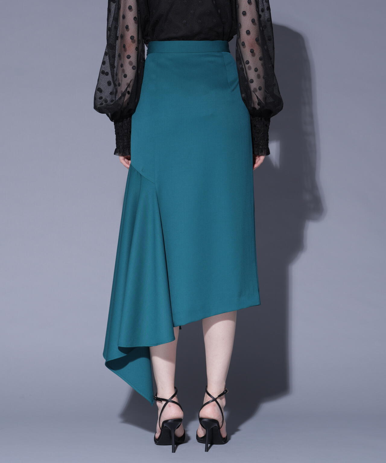 アシンメトリーヘムスカート_