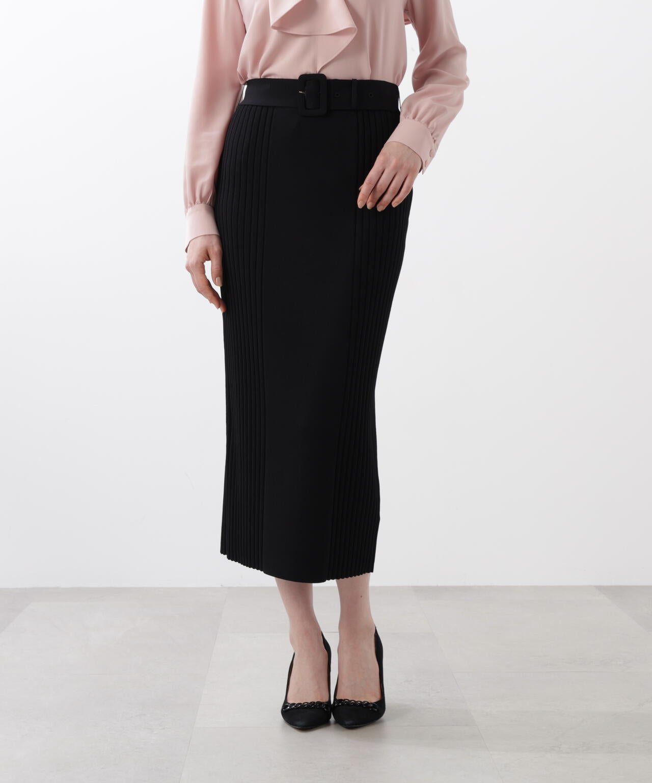 ベルト付き総針ニットタイトスカート