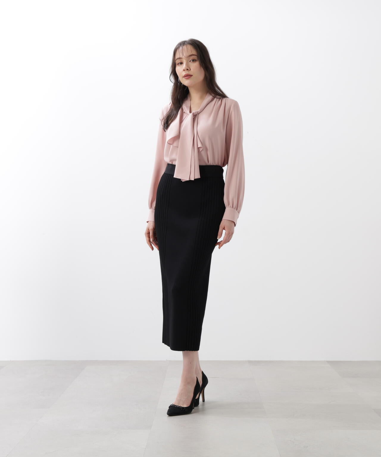 ベルト付き総針ニットタイトスカート