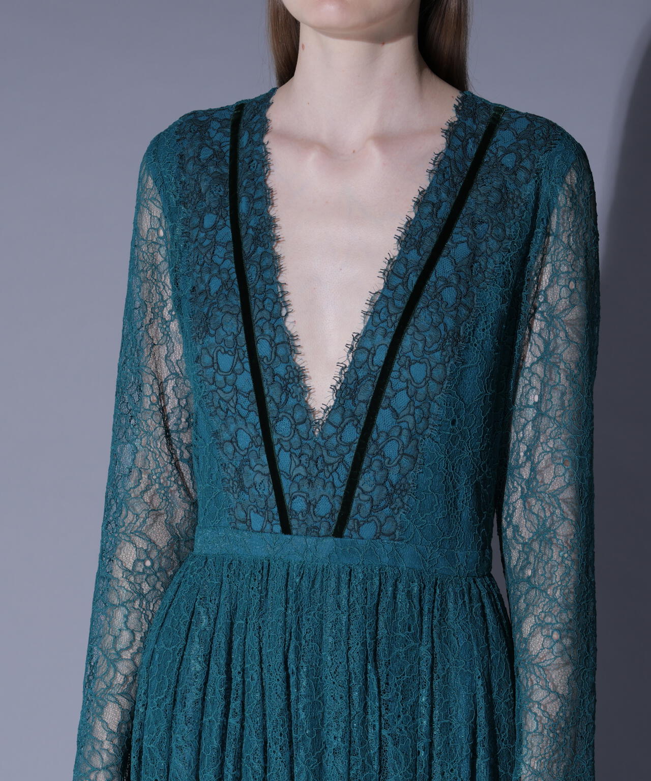 ペプラムベルトレースドレス_