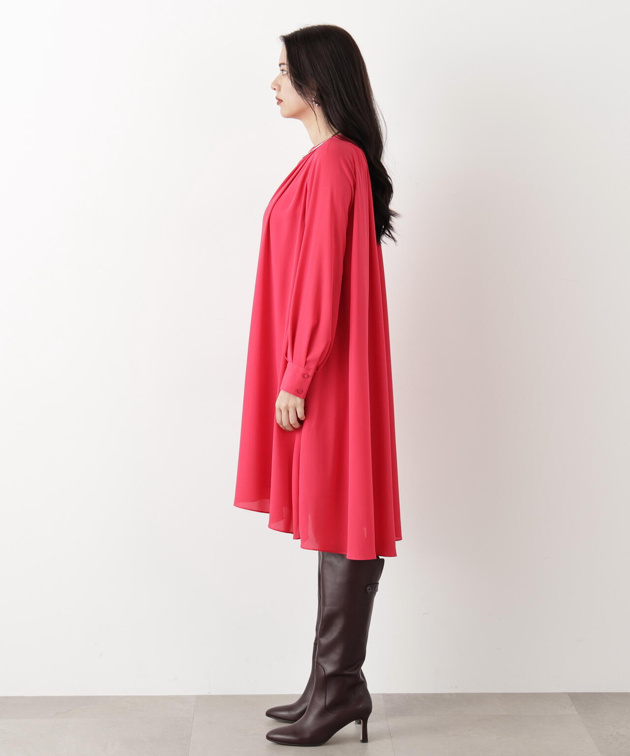 タックフレアジョーゼットワンピース