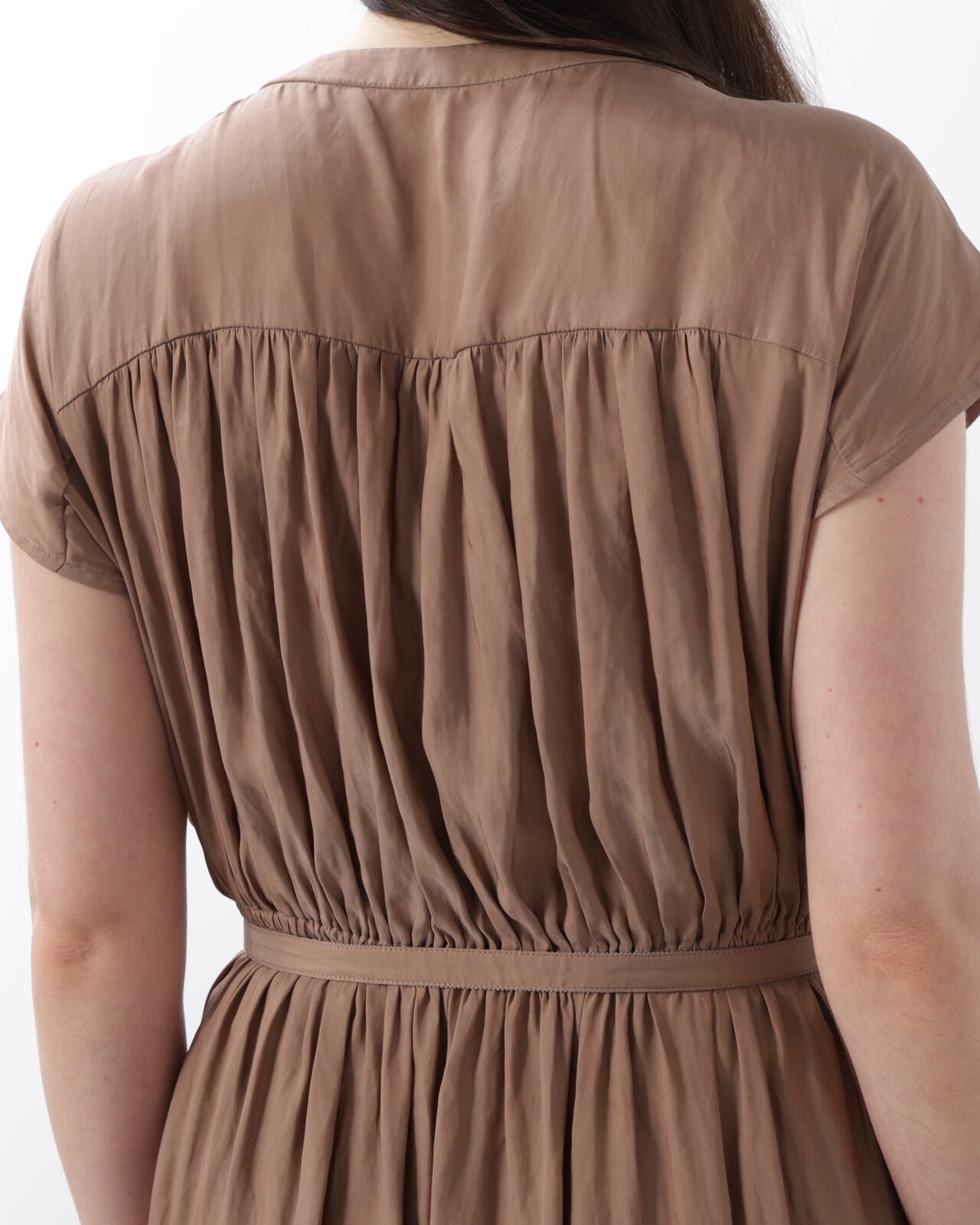 ベルト付きギャザーワンピース