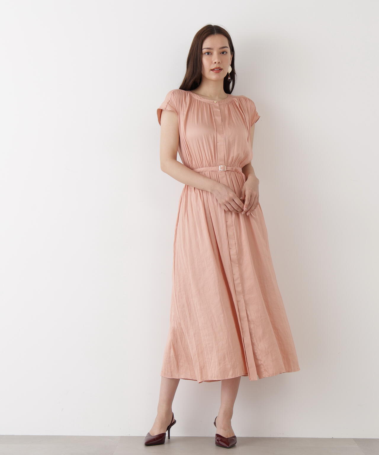 ベルト付きギャザーワンピース