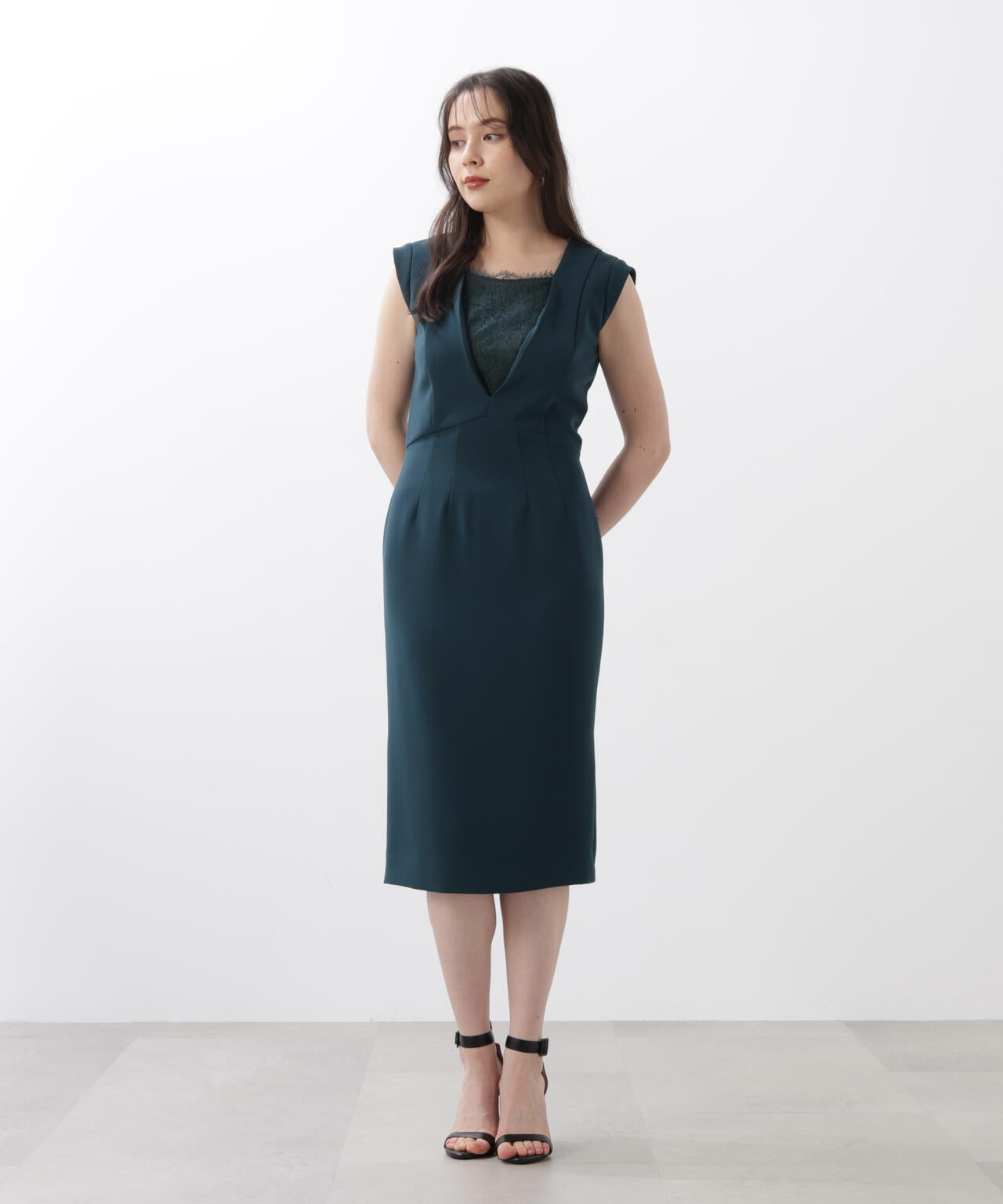 【URBAN PRECIOUS】レースコンビタイトワンピース