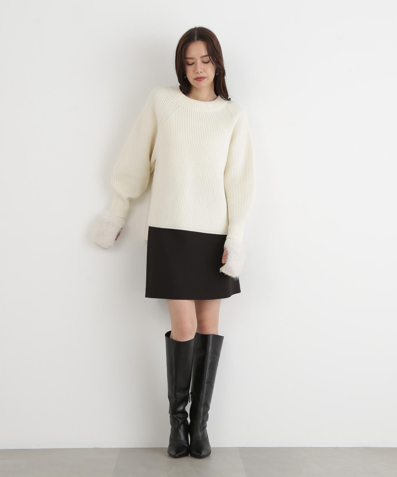 ファーグローブ付き畦ニットプルオーバー
