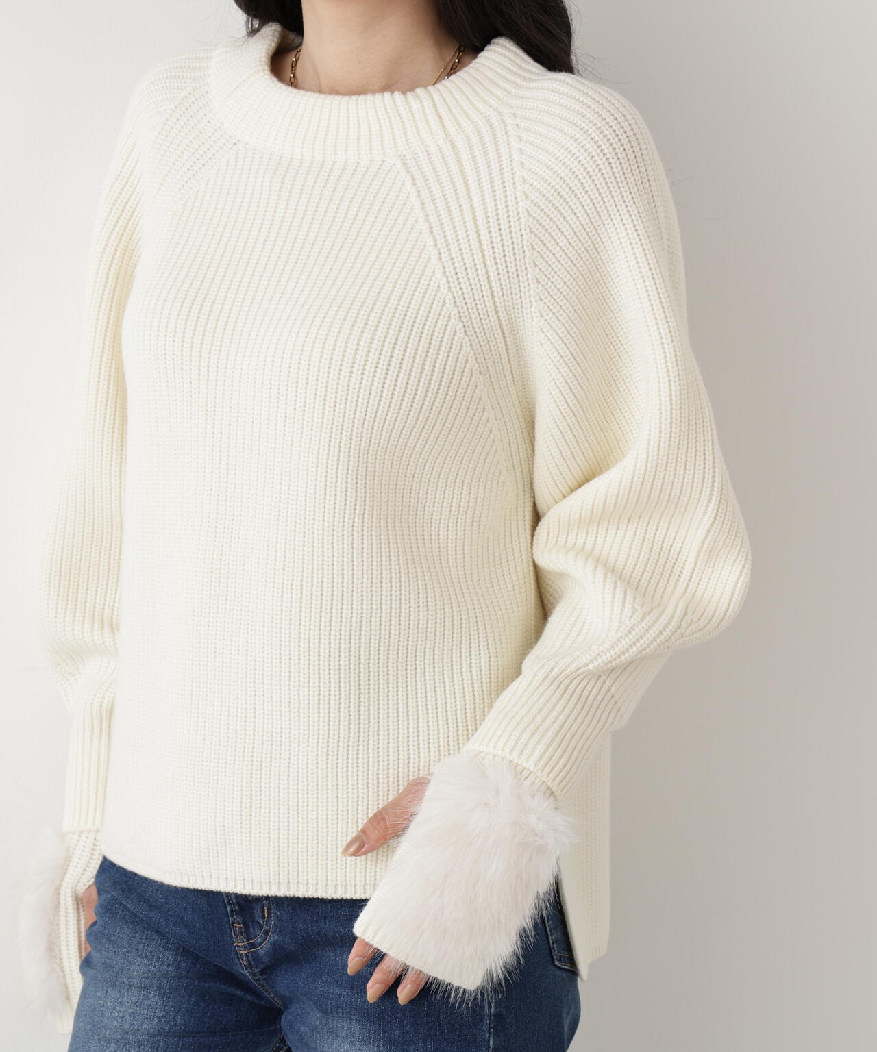 ファーグローブ付き畦ニットプルオーバー