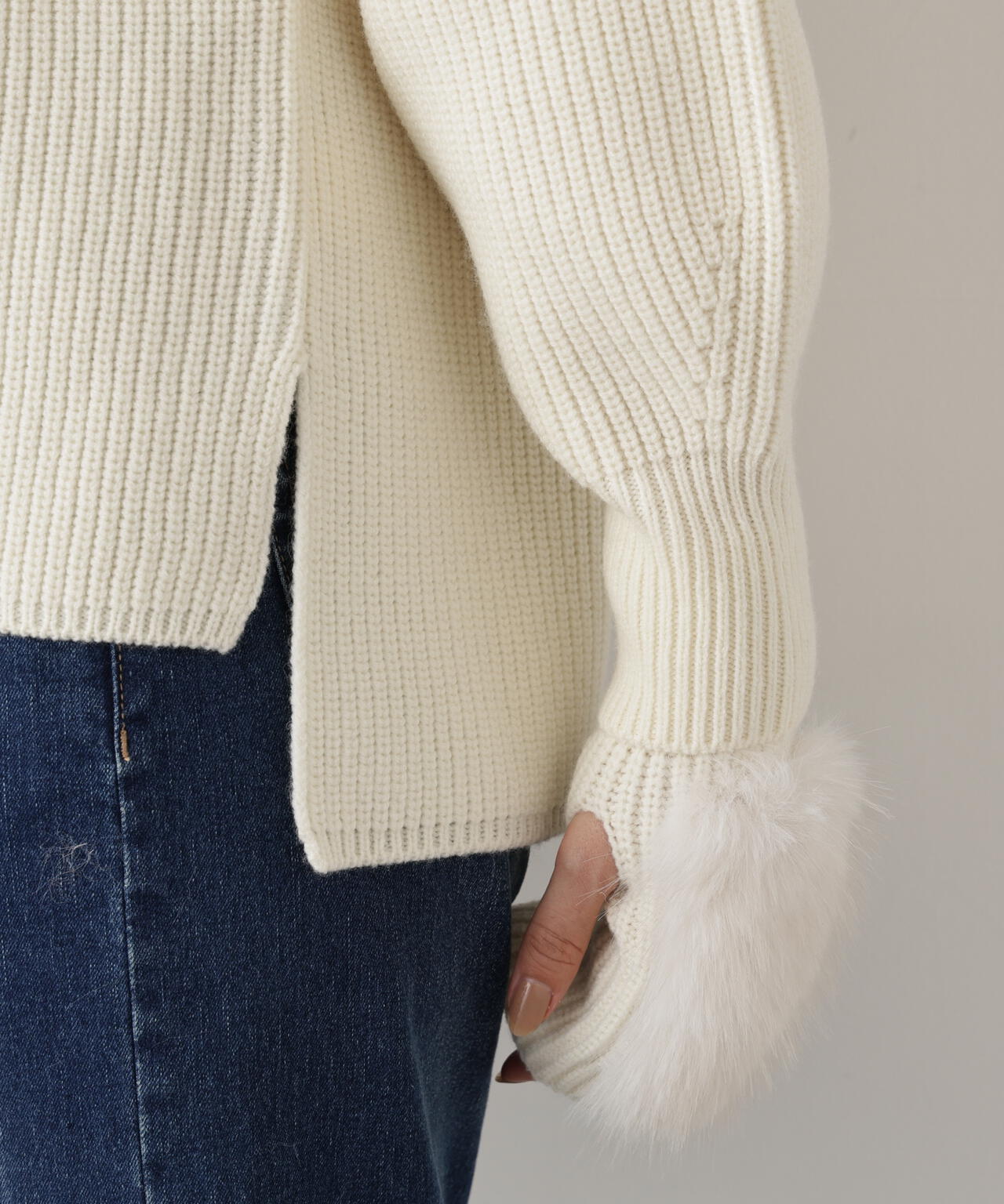 ファーグローブ付き畦ニットプルオーバー