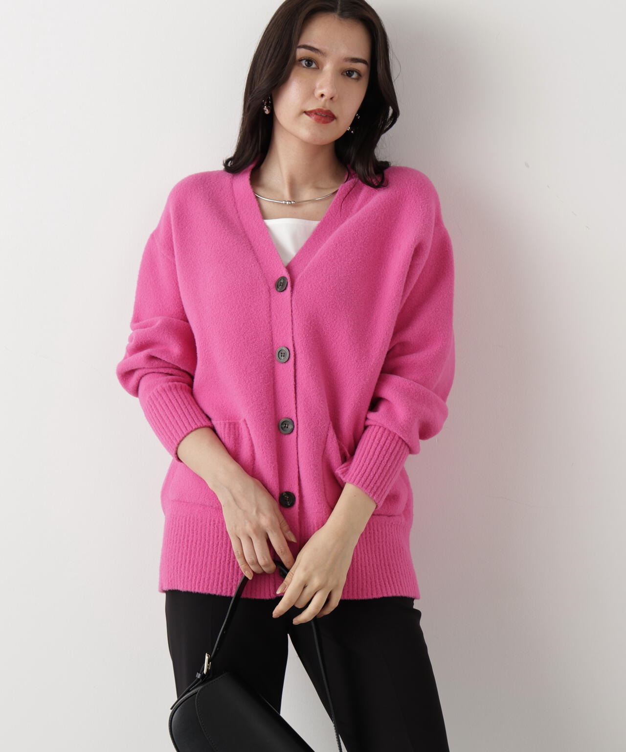 WEB限定色 ピンク］フェザーヤーンオーバーカーディガン