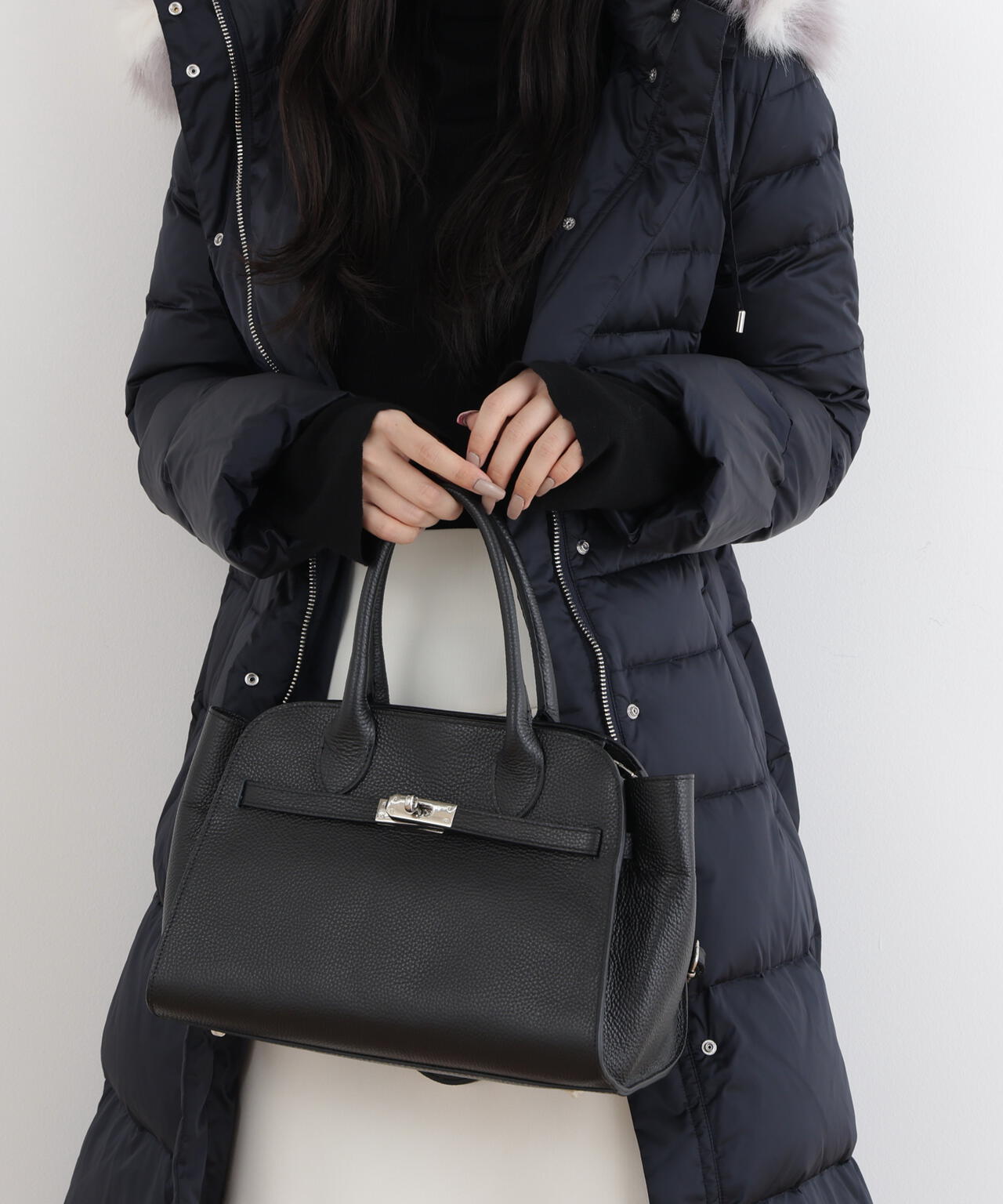 ［AULENTTI］レザートートバッグ