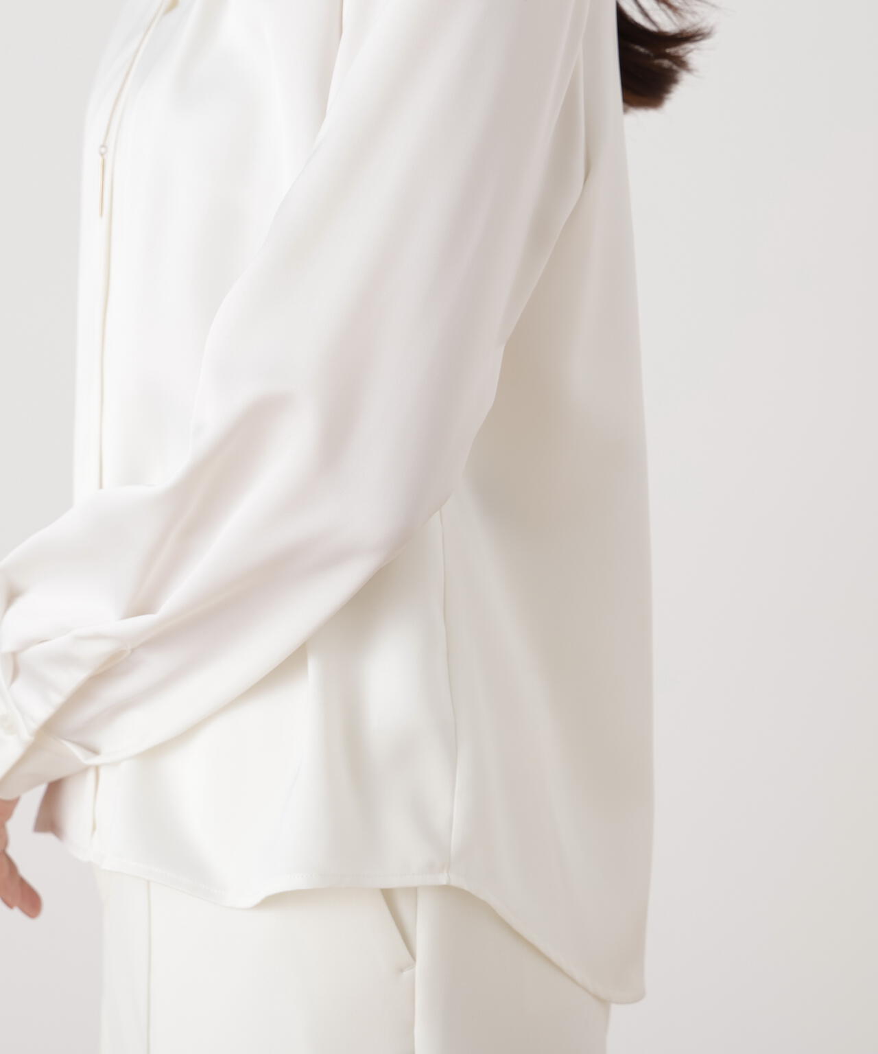 チェーンネックレス付ブラウス | PINKY&DIANNE（ピンキー&ダイアン