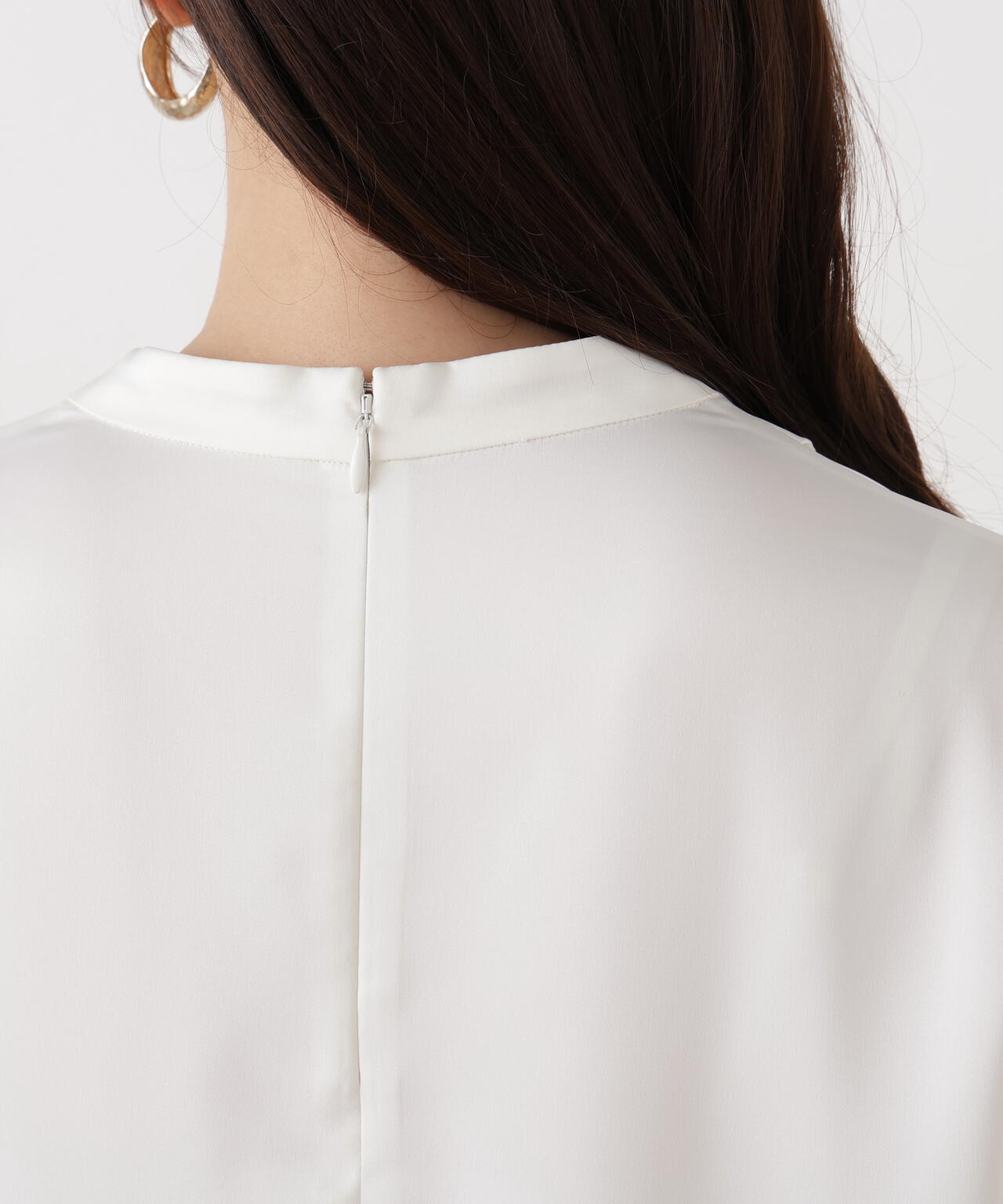 チェーンネックレス付ブラウス | PINKY&DIANNE（ピンキー&ダイアン