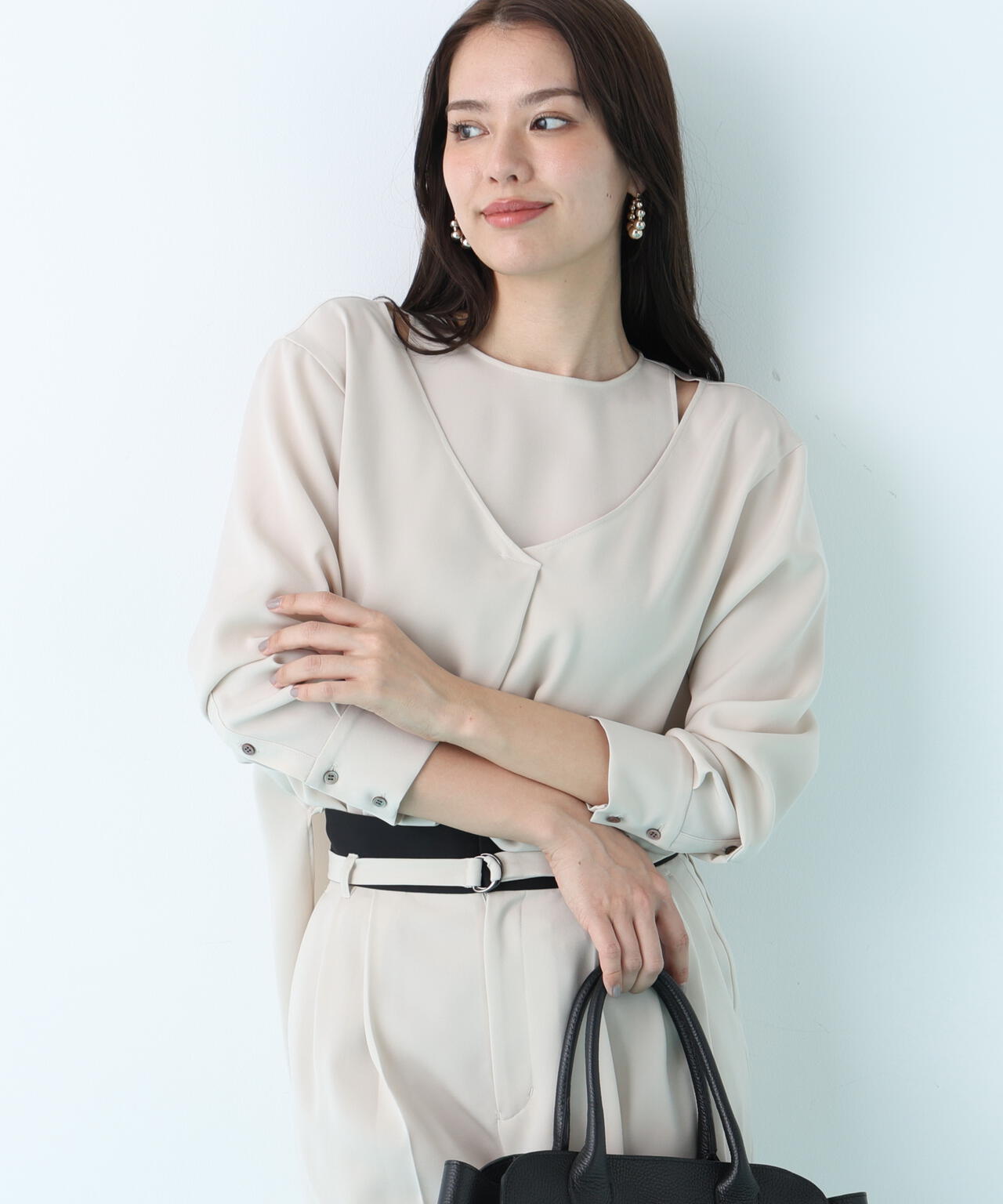 ダブルサテンレイヤードブラウス