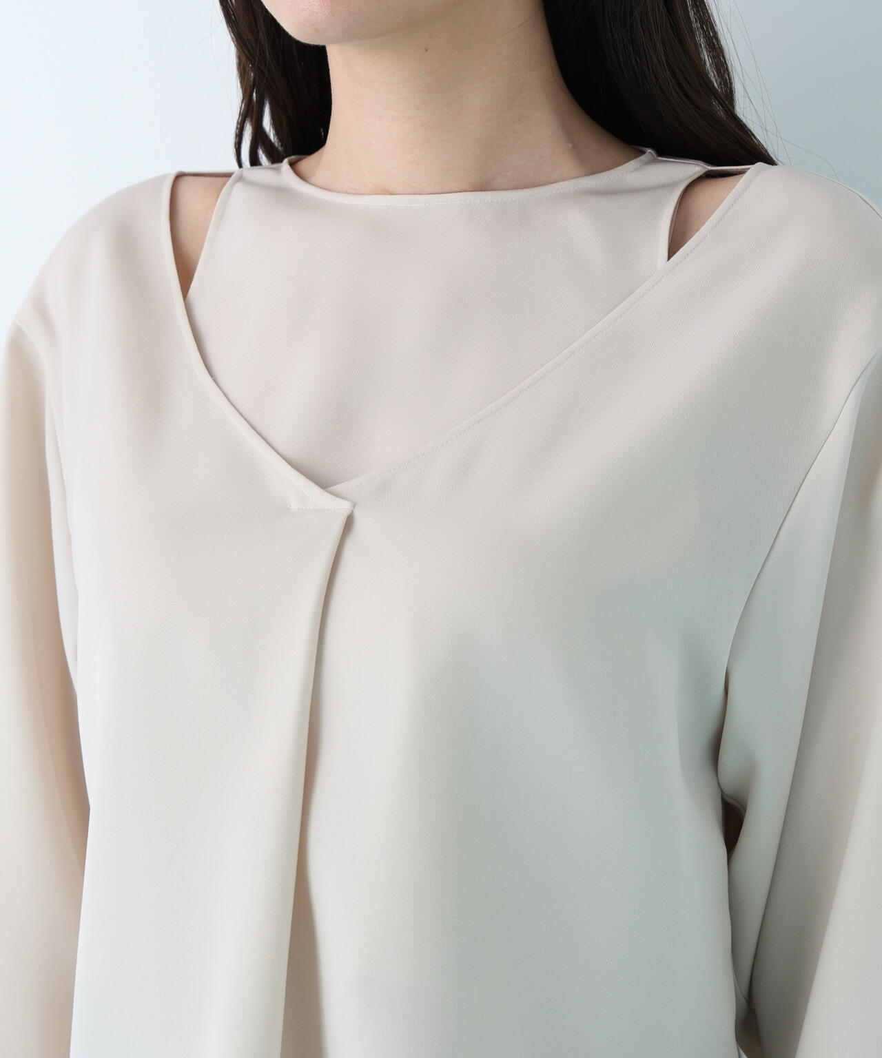 ダブルサテンレイヤードブラウス