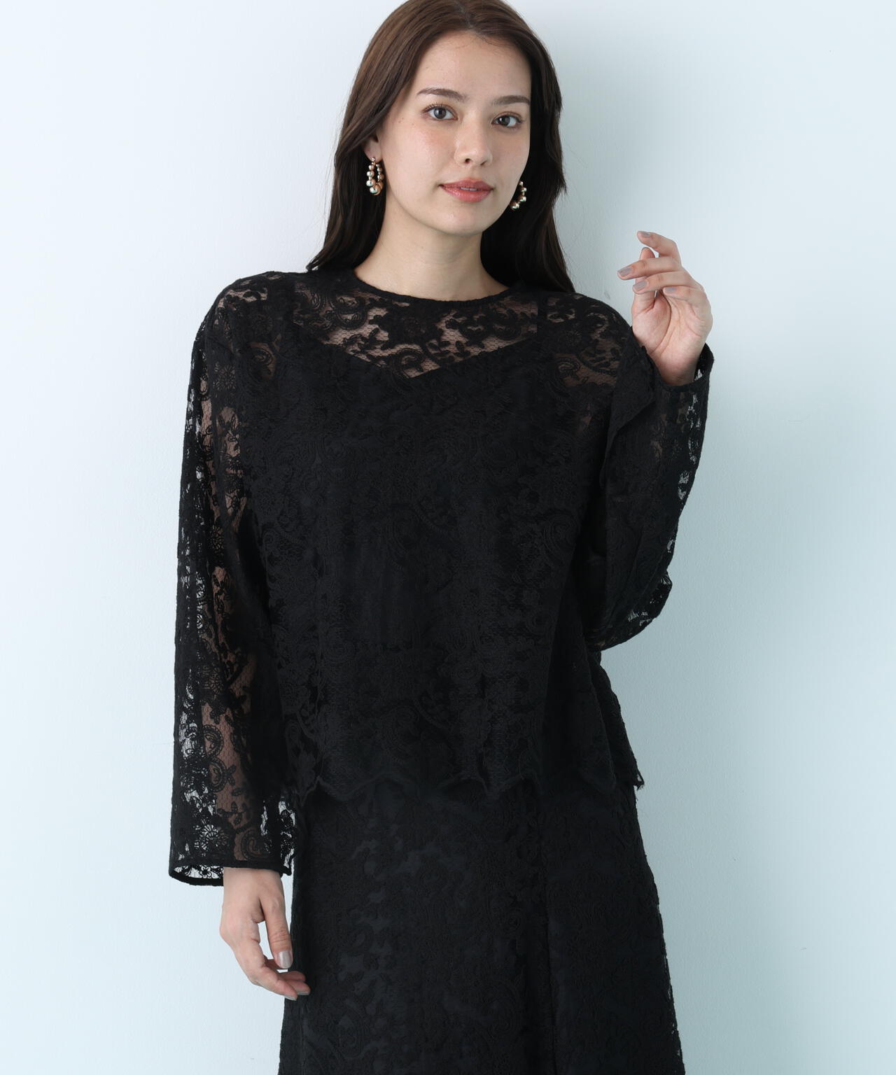 スカラレースブラウス