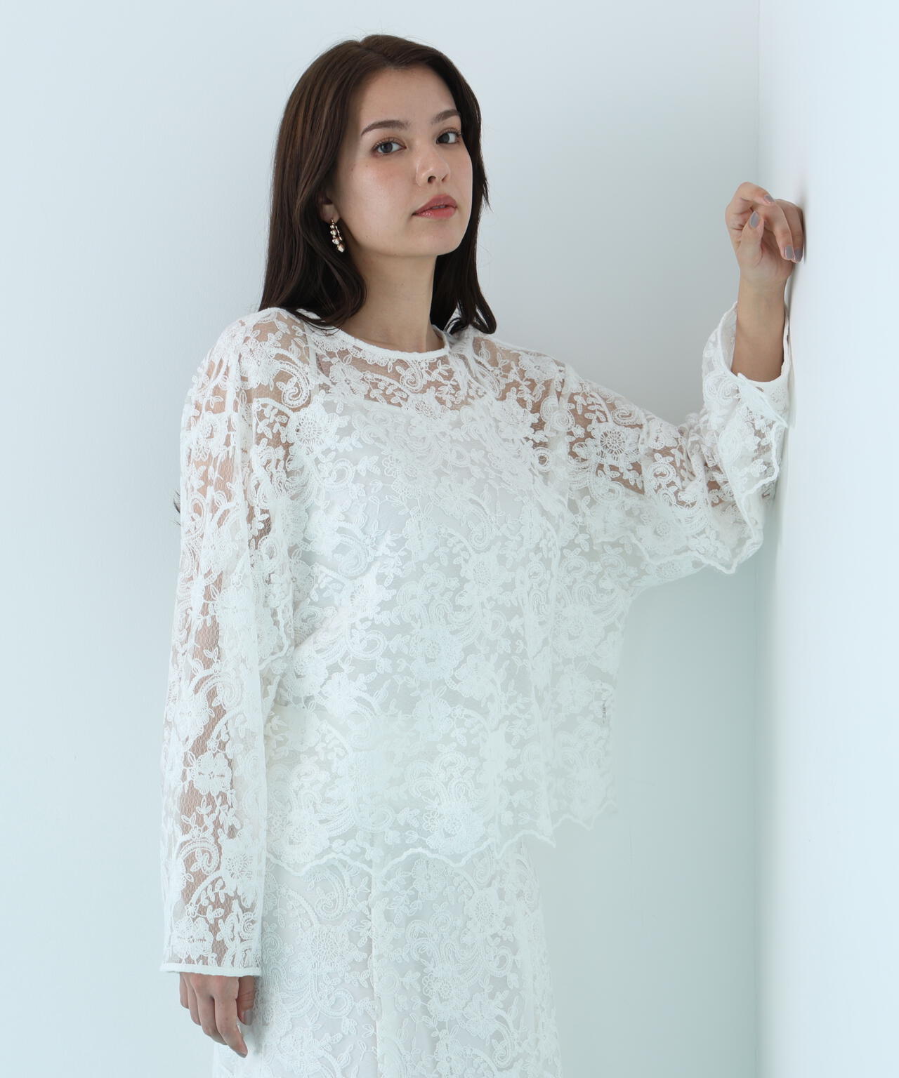 スカラレースブラウス