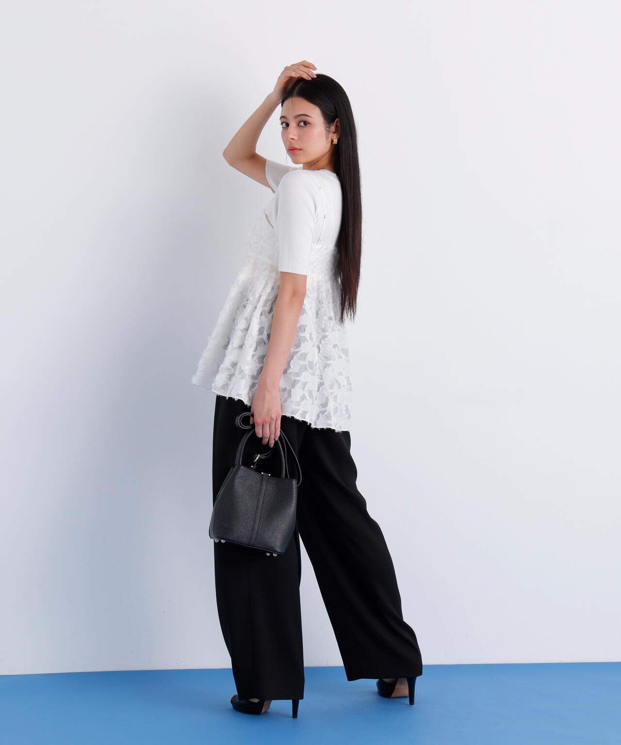 167cm B:82 W: 62H:88 着用サイズ：38