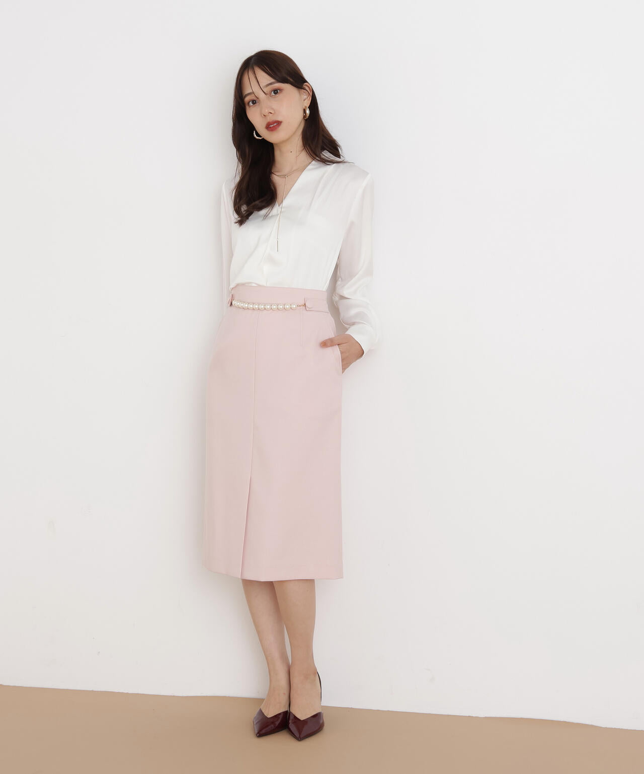 パールウエストタイトスカート