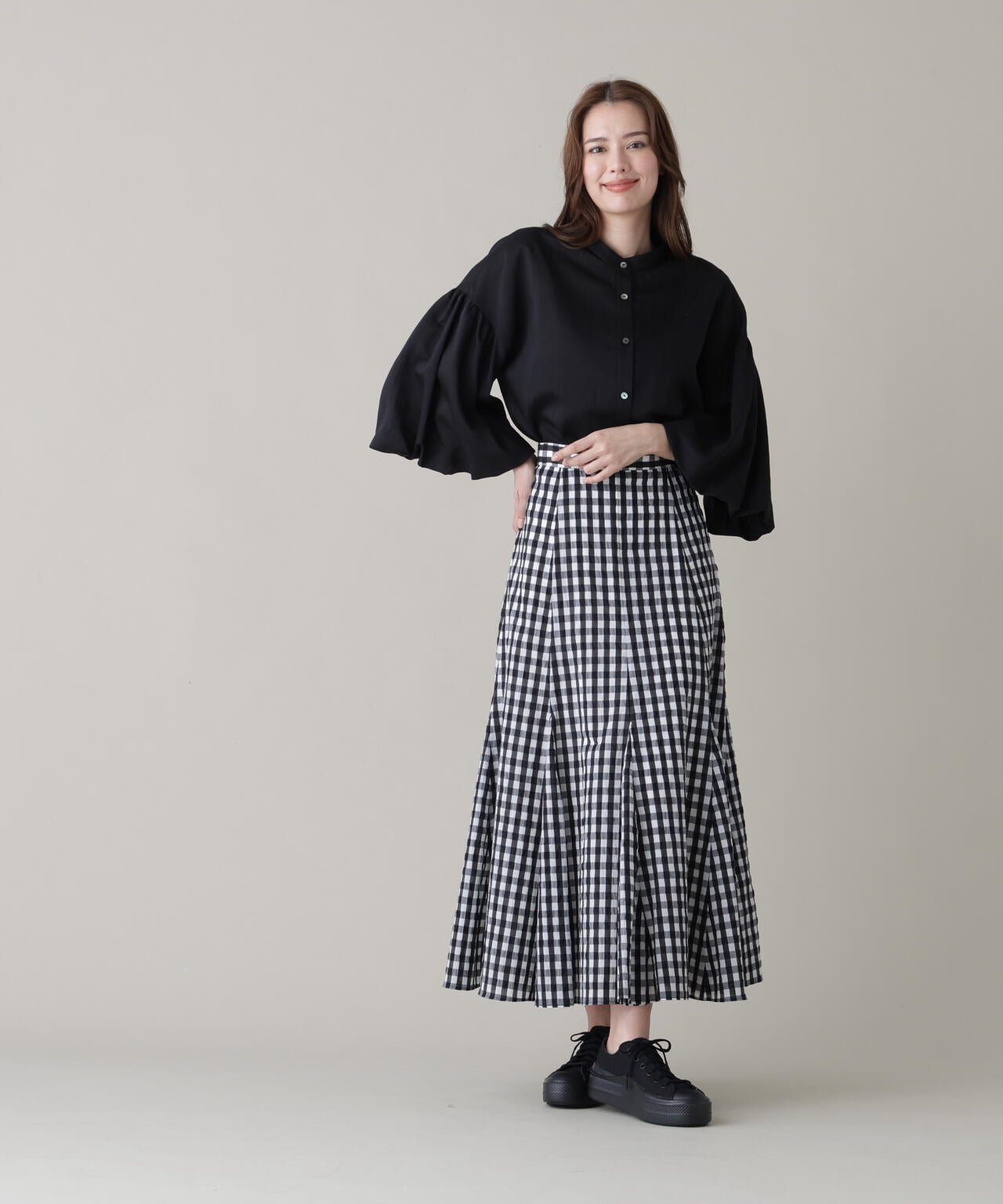 167cm B:82 W: 62H:88 着用サイズ：38