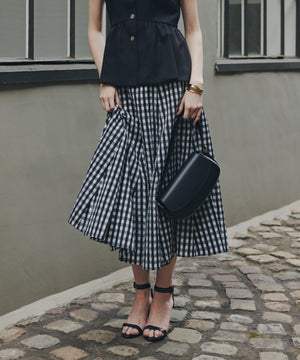 167cm B:82 W: 62H:88 着用サイズ：38