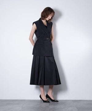 H 177cm B 76cm W 61cm H 89cm 着用サイズ：38