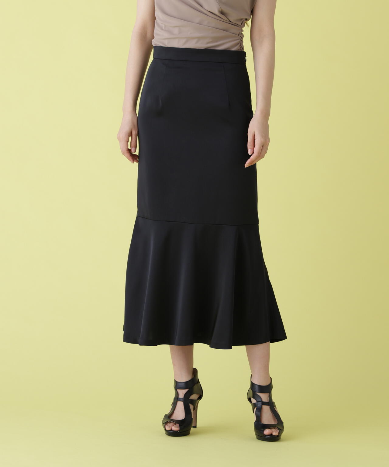 172cm B:86 W:62 H:91 着用サイズ：38