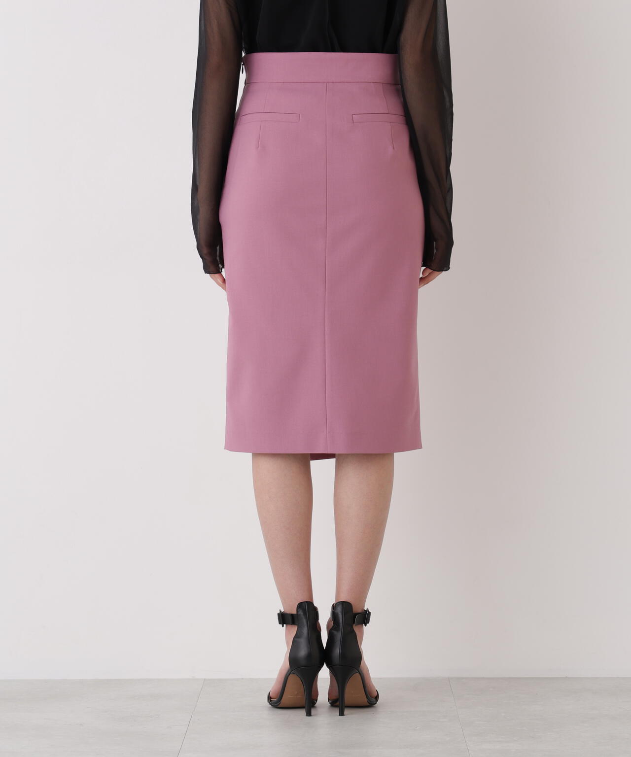 170cm B:76 W:60 H:84 着用サイズ：38