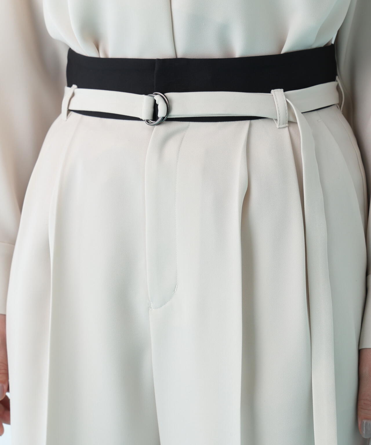 ダブルサテンタックワイドパンツ