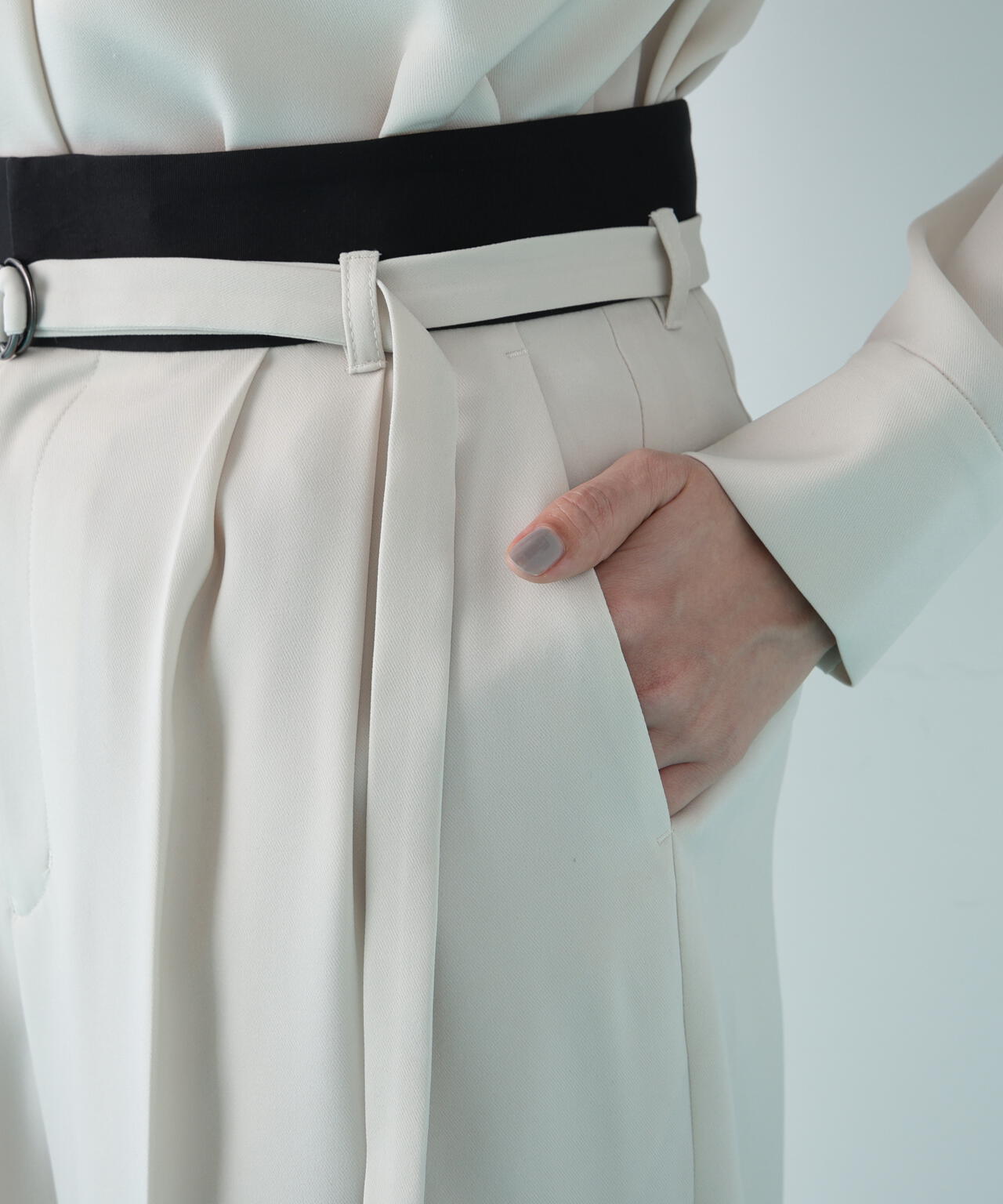 ダブルサテンタックワイドパンツ