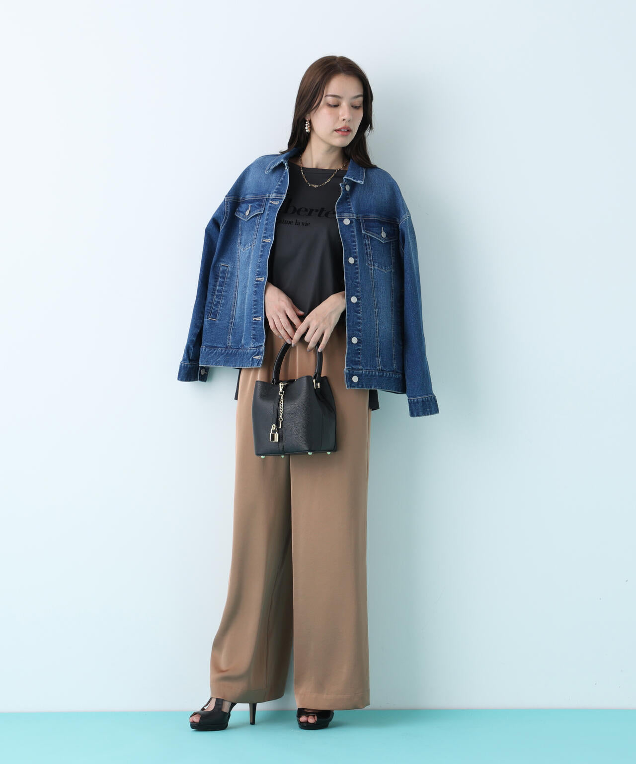 完売カラー✨ピンキーアンドダイアン　メタル釦パンツ　ネイビー　24SS サテンワイドパンツ | PINKY&DIANNE（ピンキー&ダイアン） ｜【公式