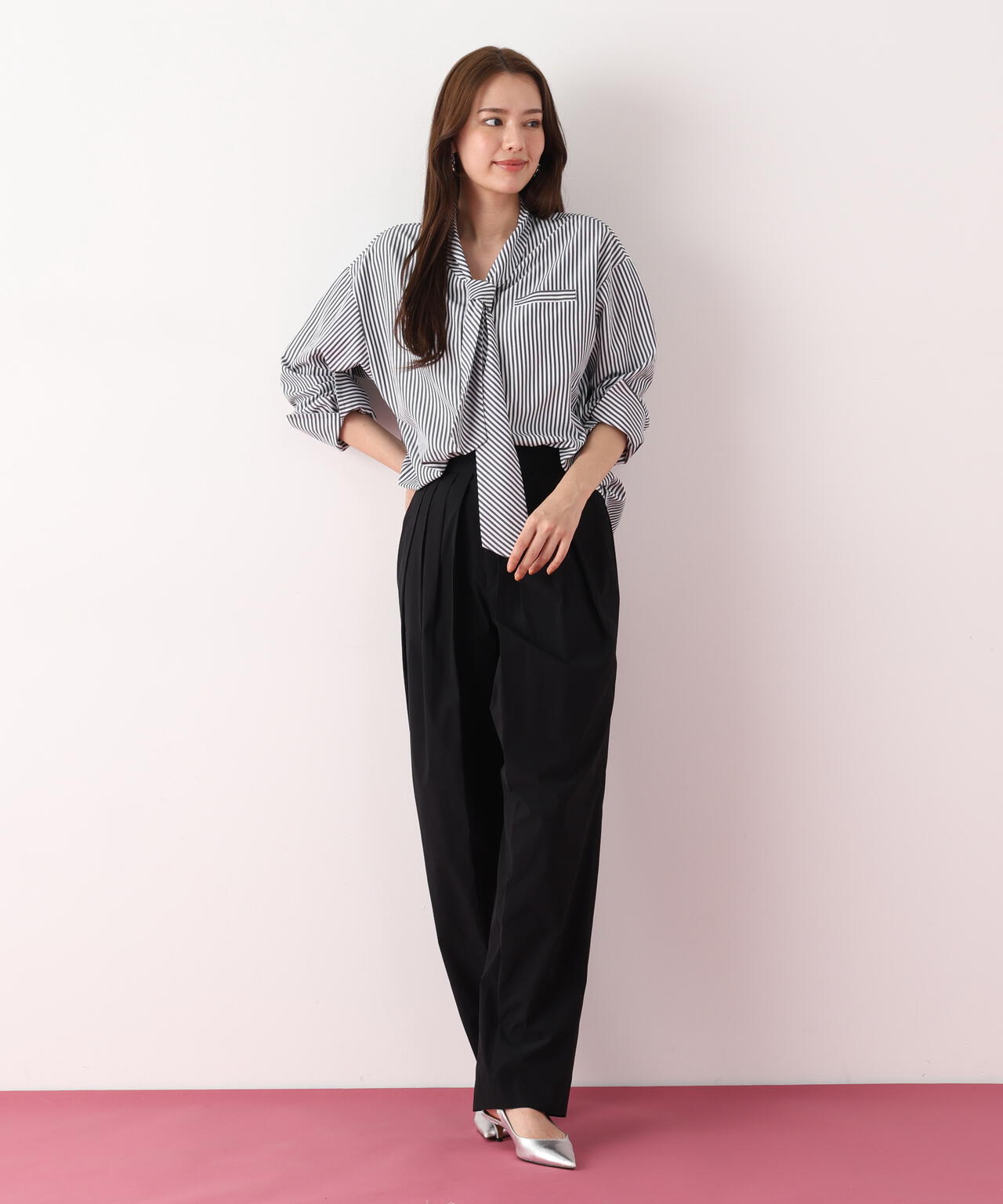 タックボリュームパンツ