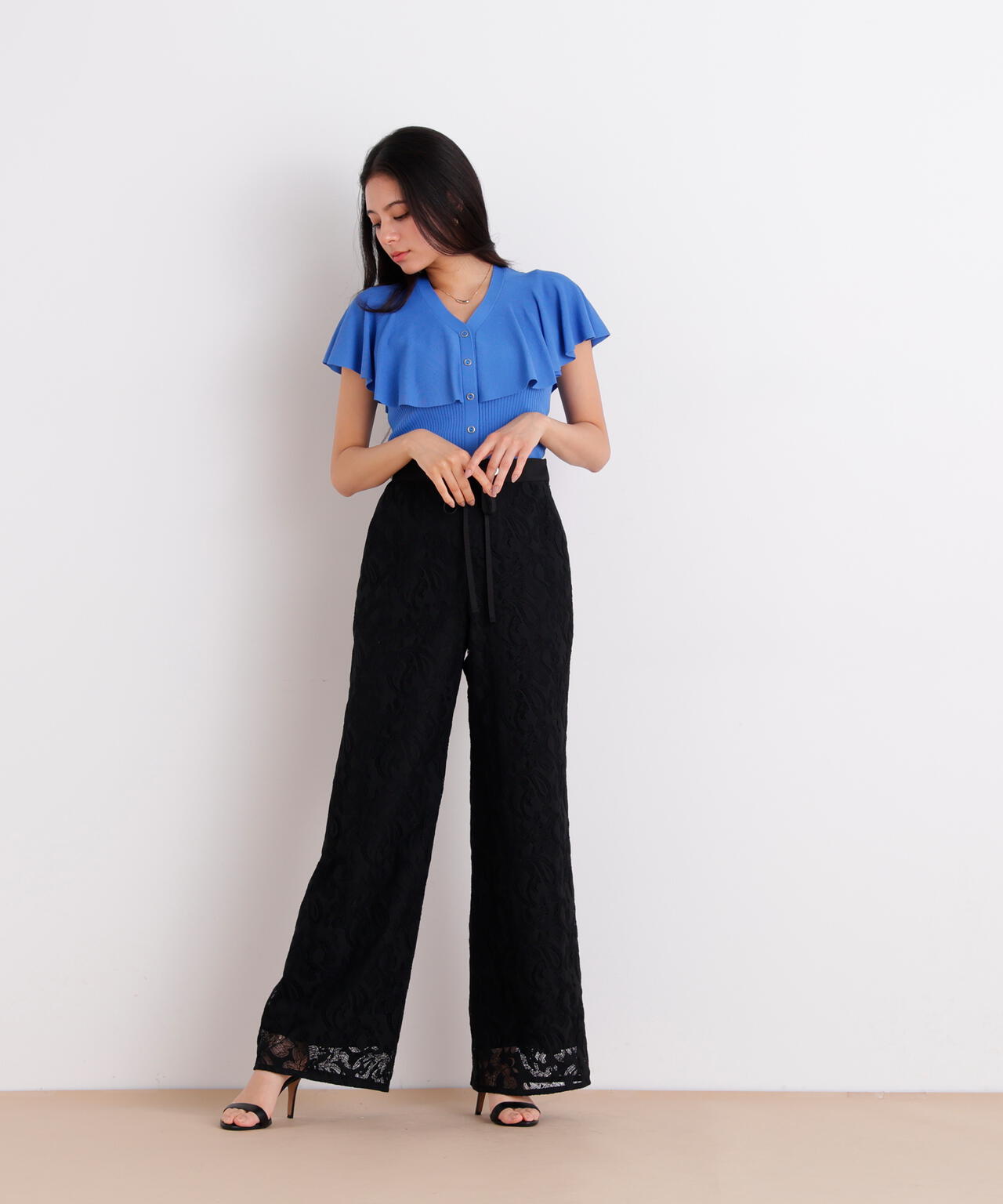 167cm B:82 W: 62H:88 着用サイズ：38