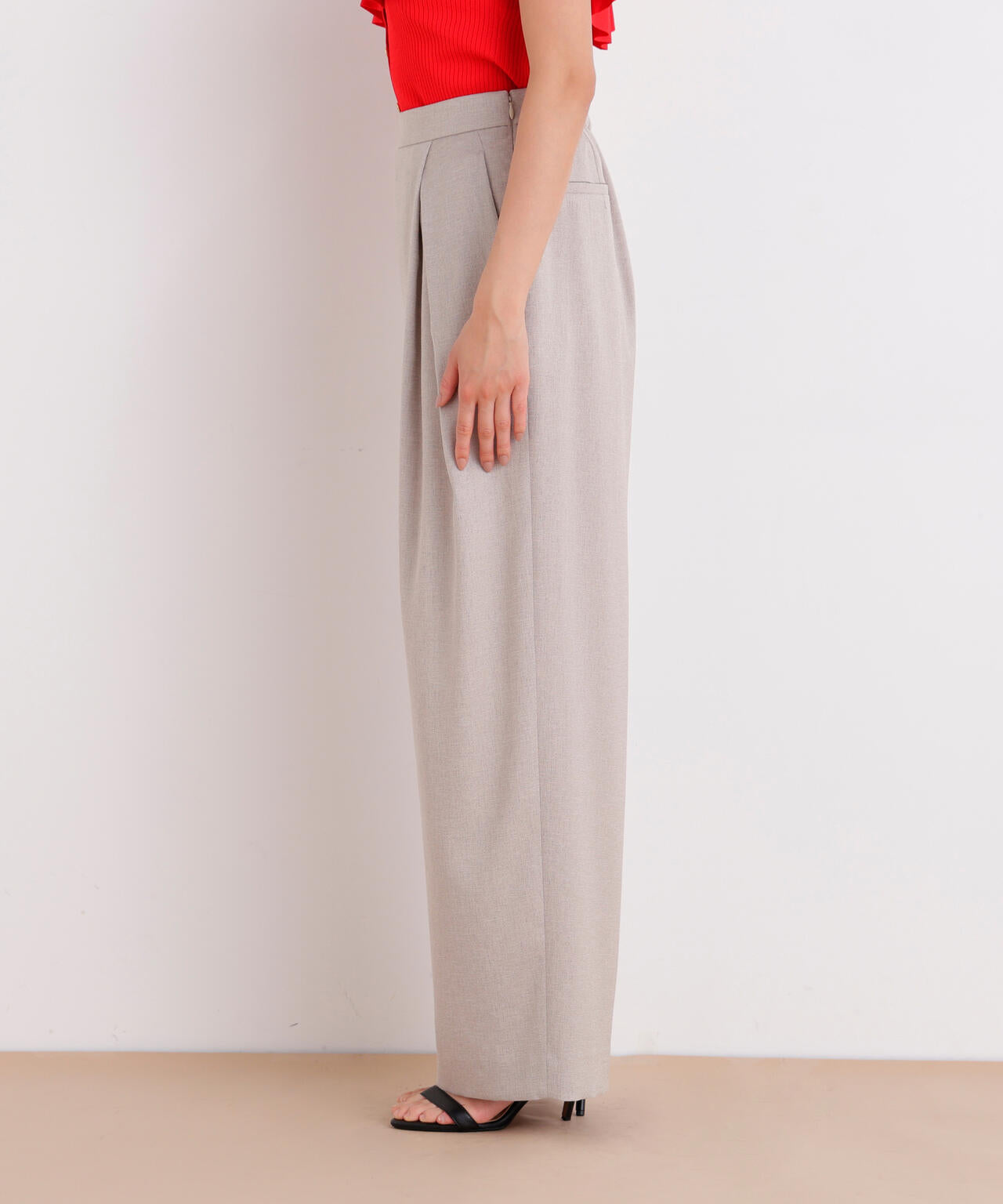 167cm B:82 W: 62H:88 着用サイズ：38