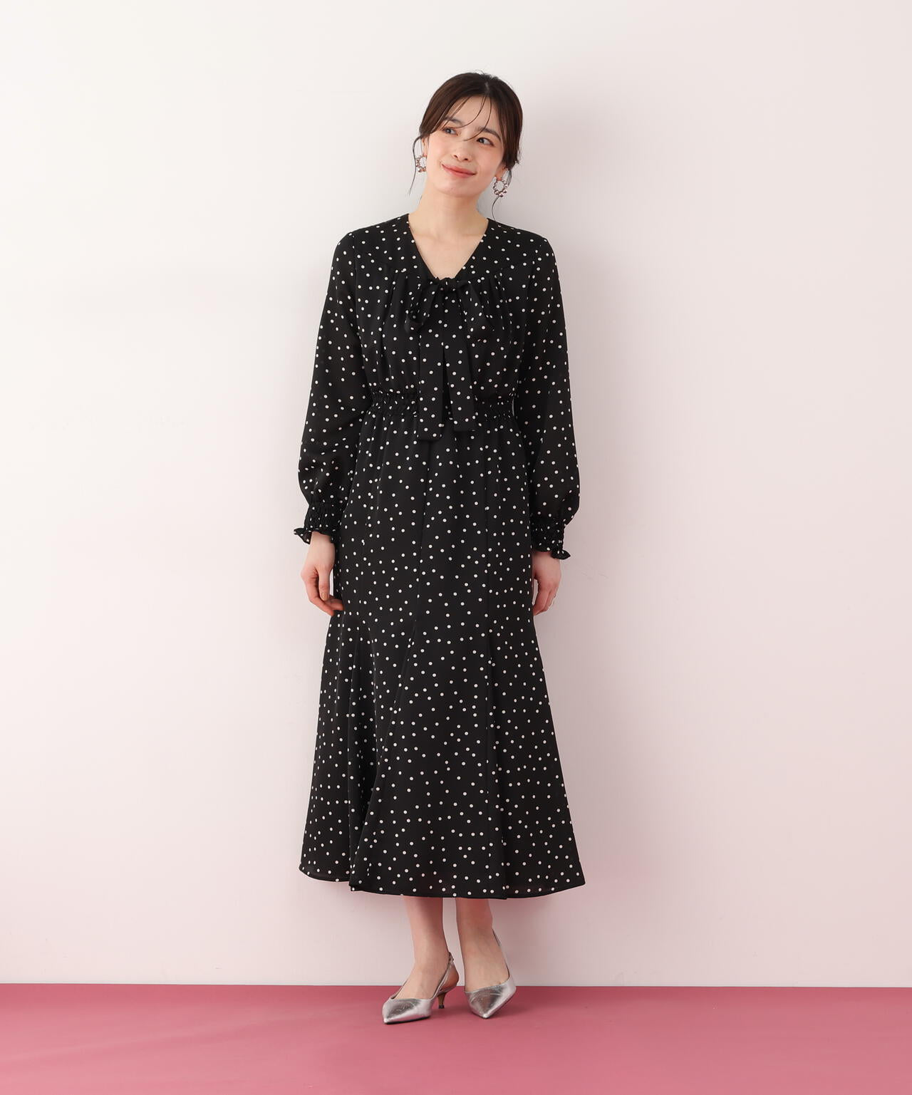 ドットプリントリボンワンピース