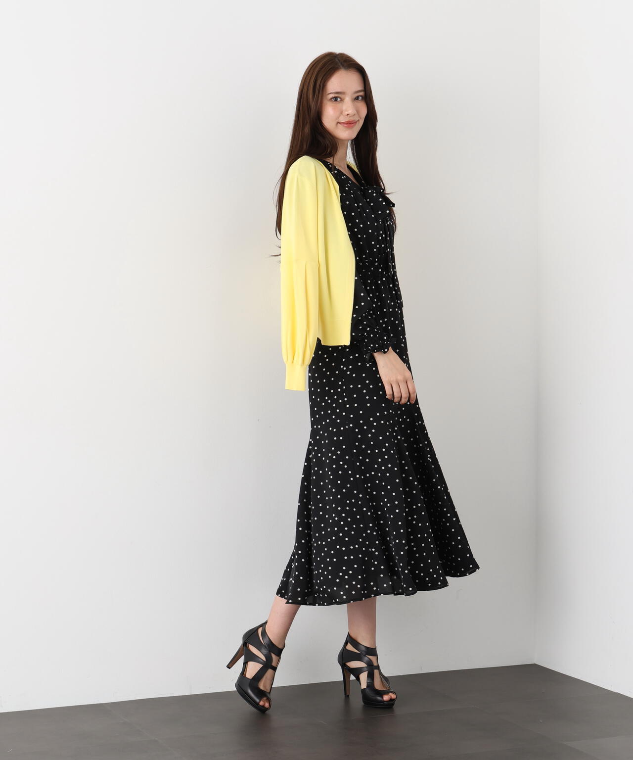 ドットプリントリボンワンピース