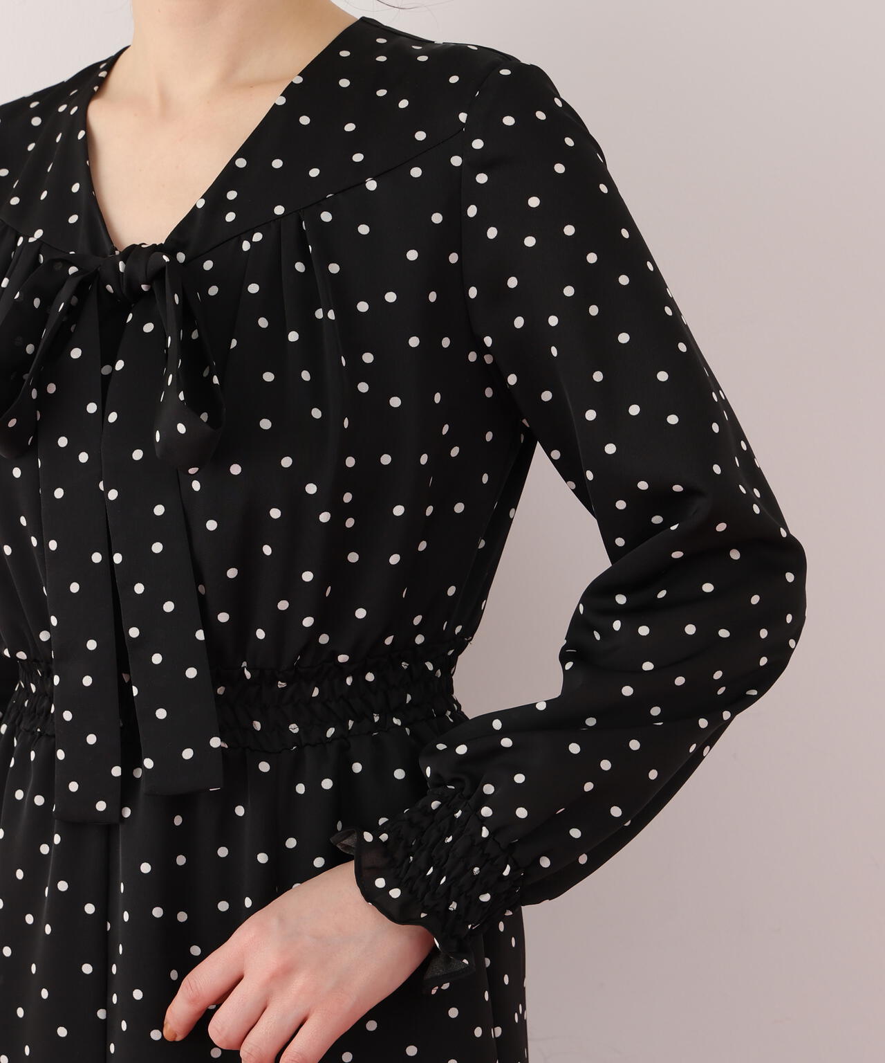 ドットプリントリボンワンピース