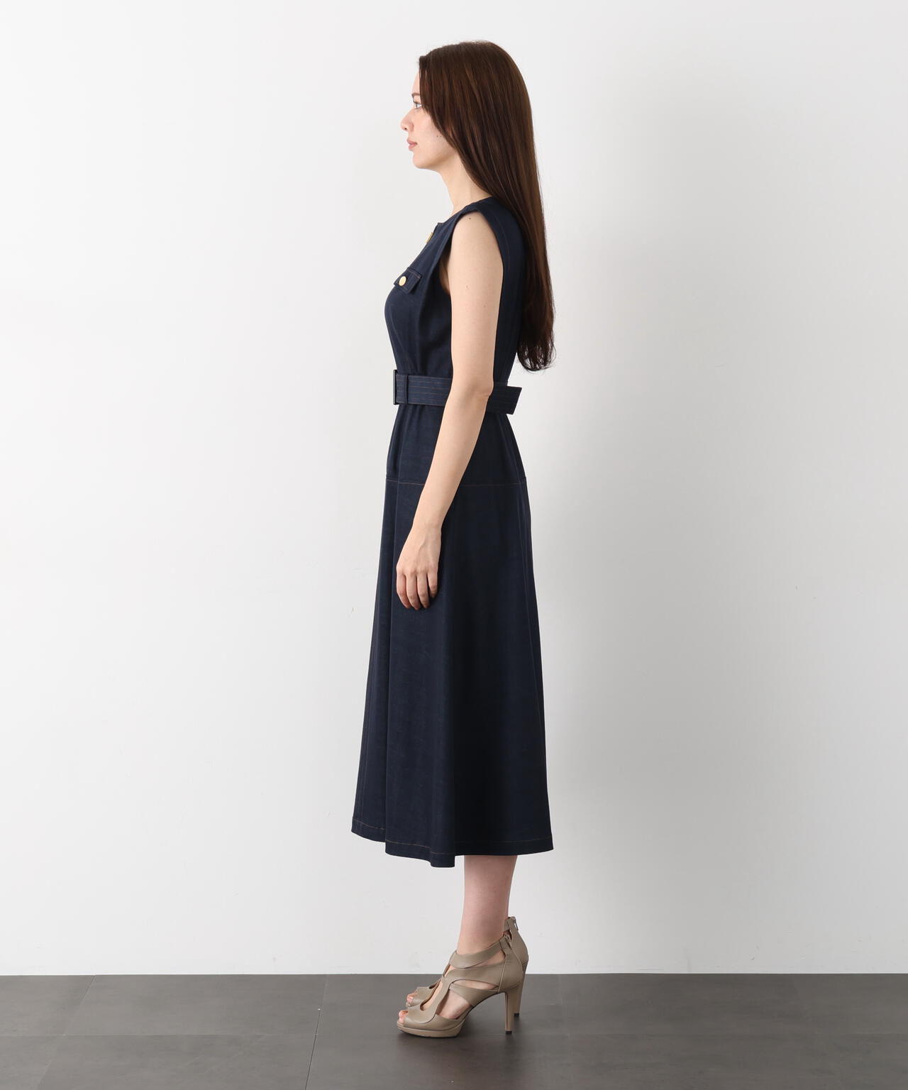 美品 Pinky&dianneウエストチェーンワンピース ネイビー size36 PINKY&DIANNE - クラッシュボタンワンピース（ネイビー）シワになり