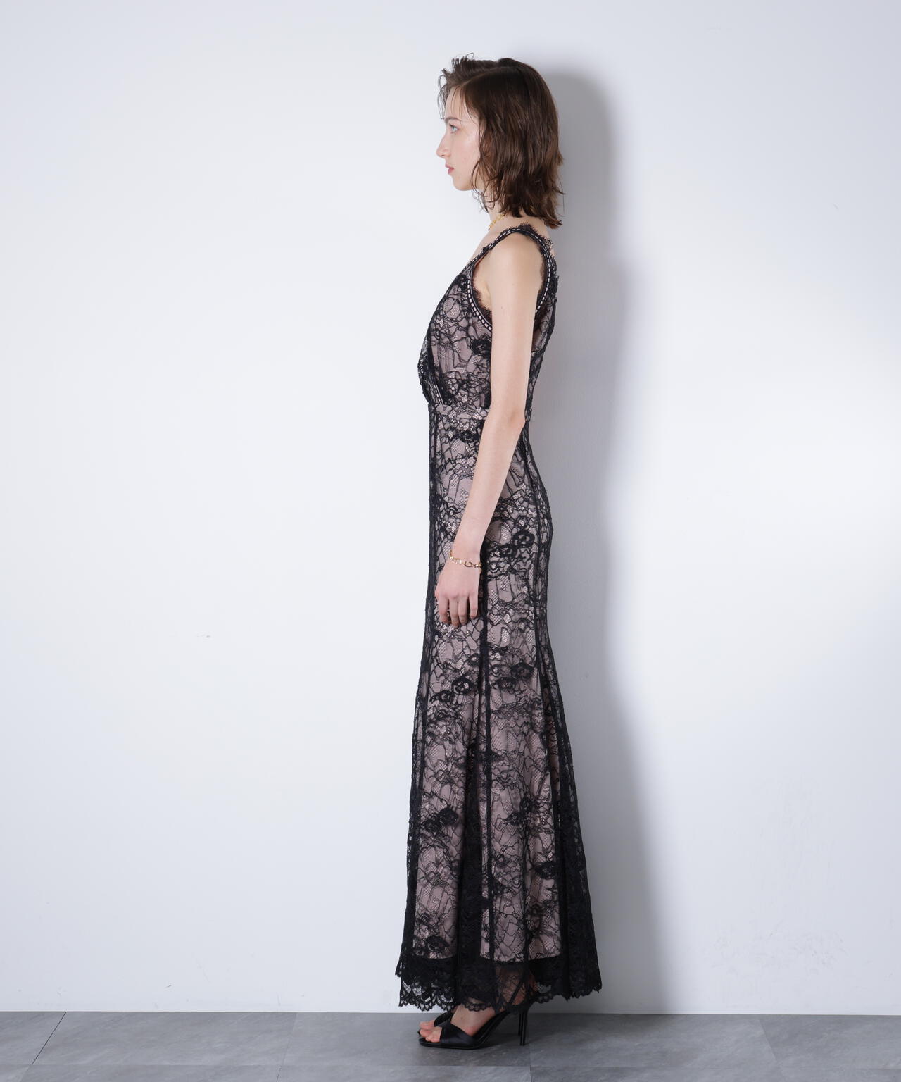 H 177cm B 76cm W 61cm H 89cm 着用サイズ：38