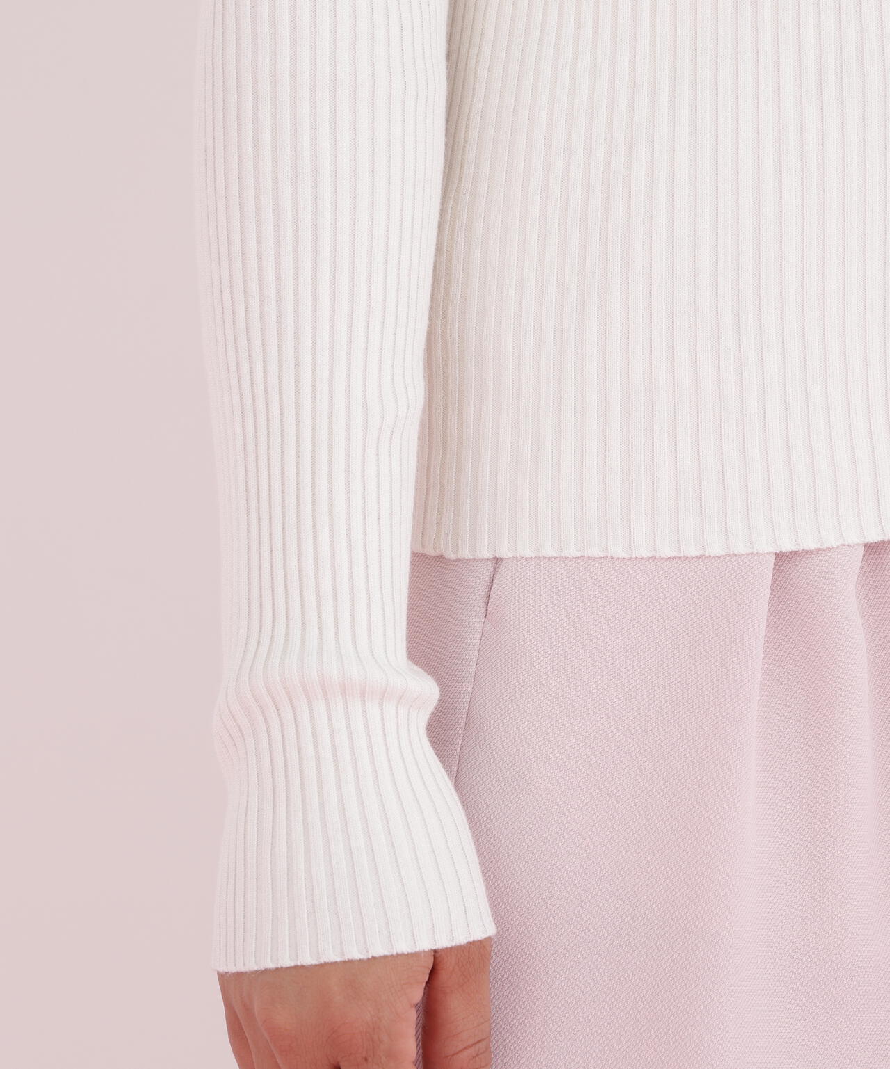 アシンメトリーネックニットプルオーバー