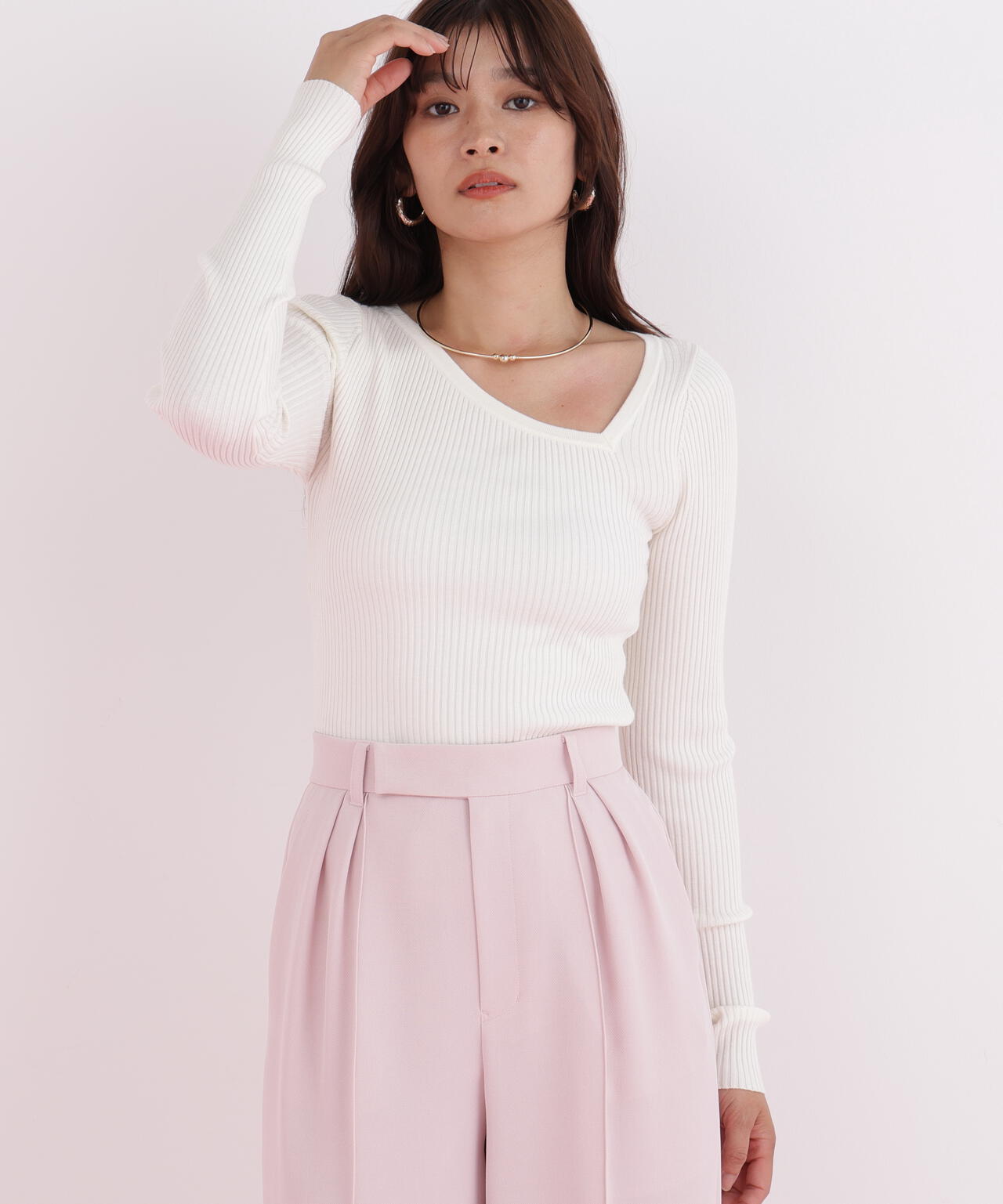 アシンメトリーネックニットプルオーバー