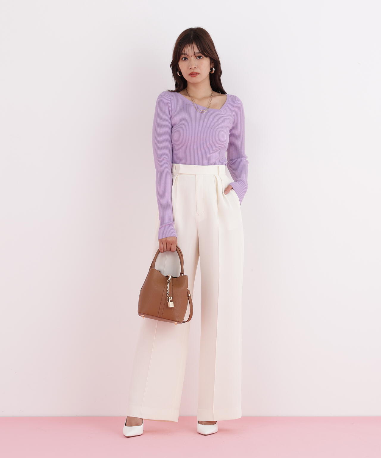 アシンメトリーネックニットプルオーバー