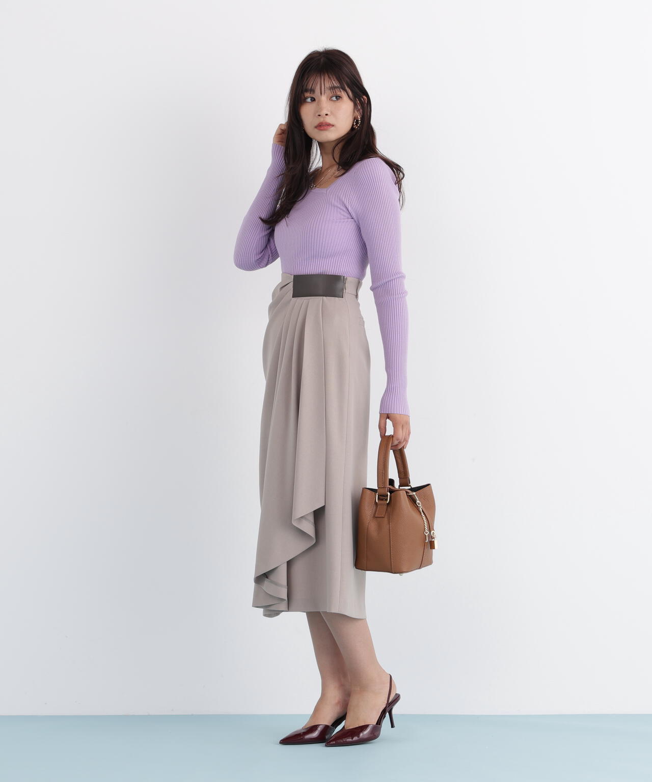 アシンメトリーネックニットプルオーバー