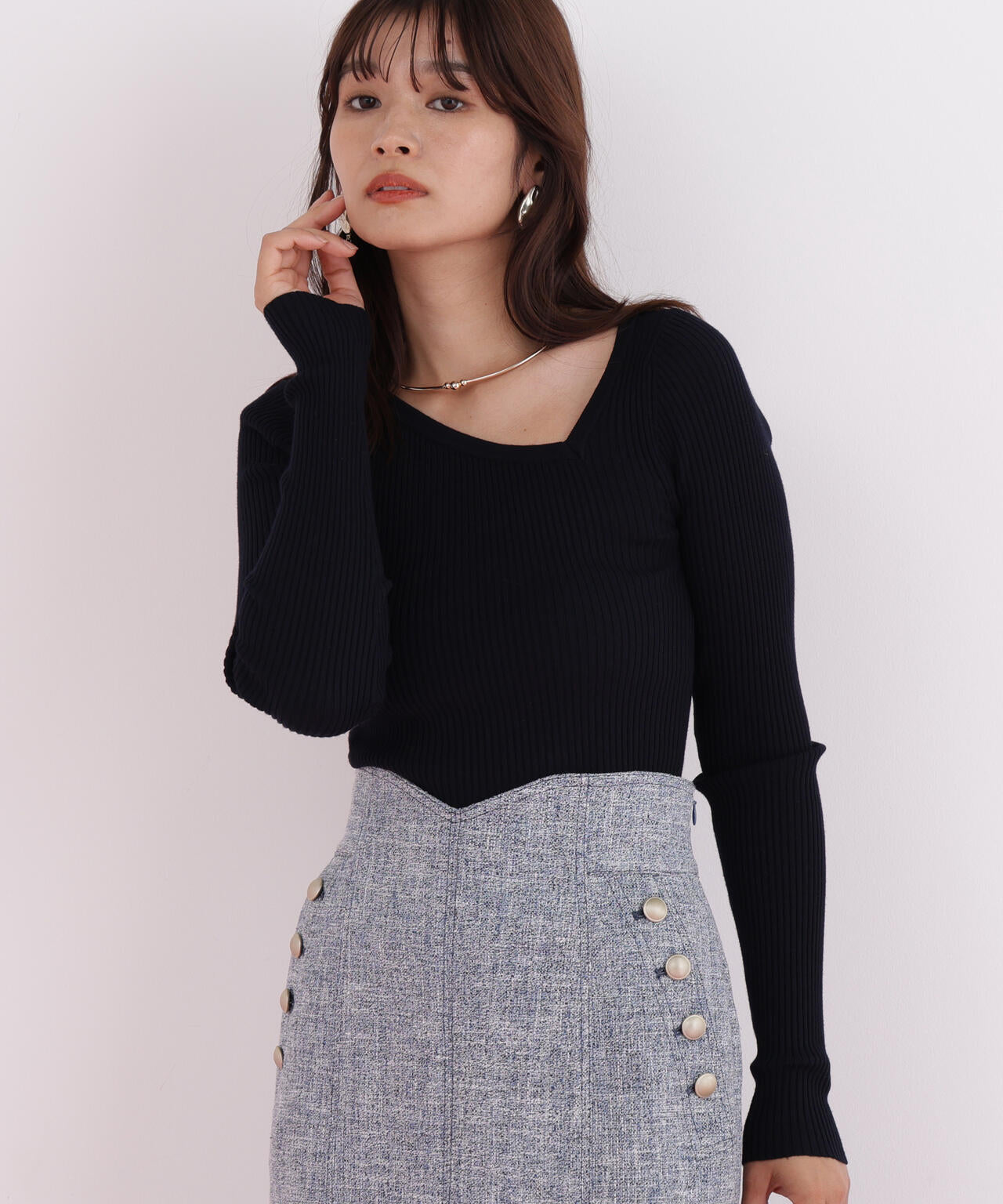 アシンメトリーネックニットプルオーバー