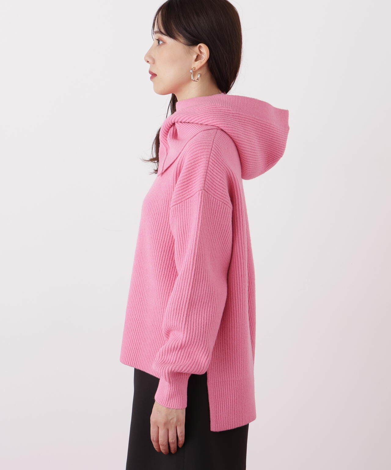 フードスヌード付きニットプルオーバー