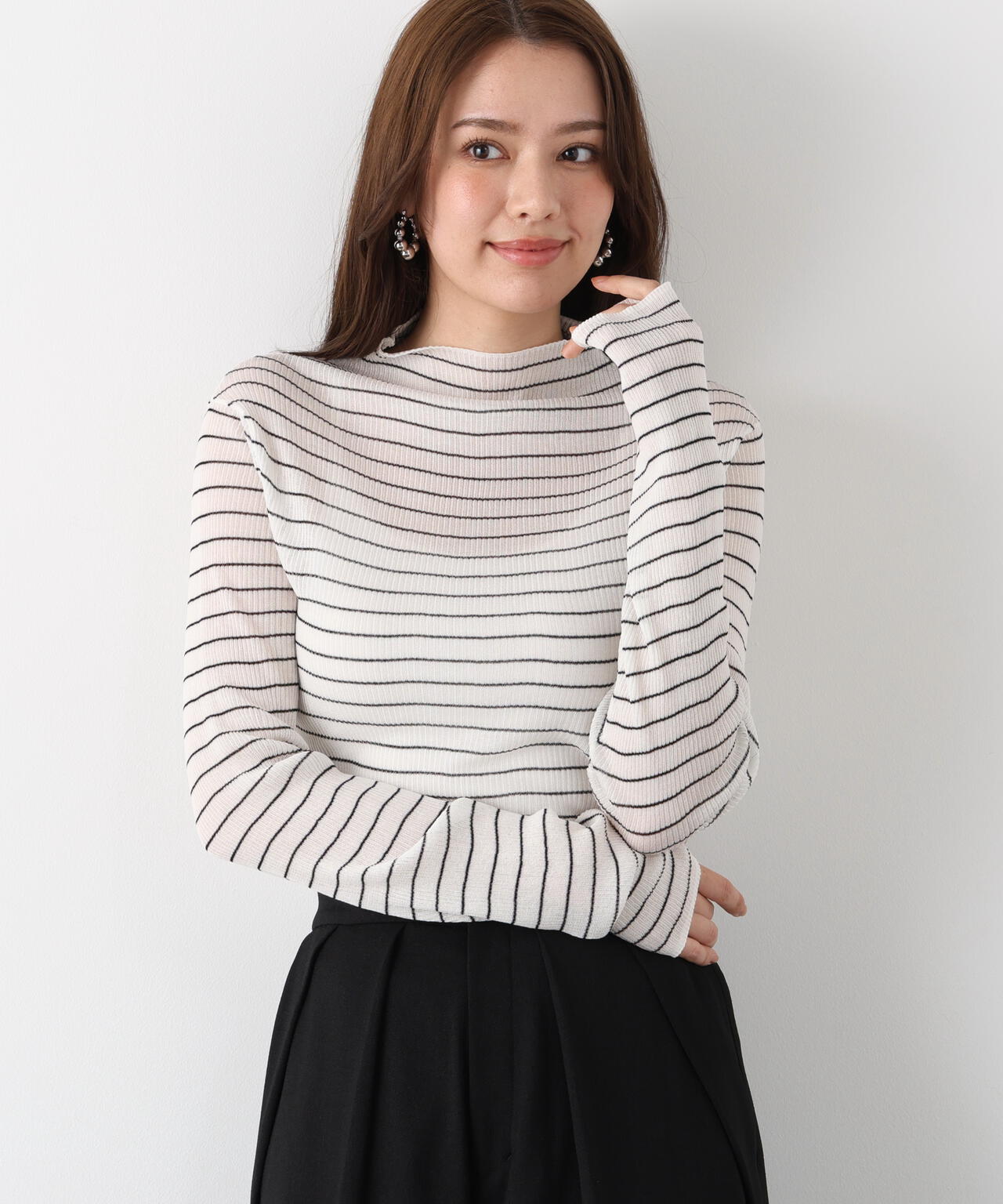 シアーボーダーボトルネックニット