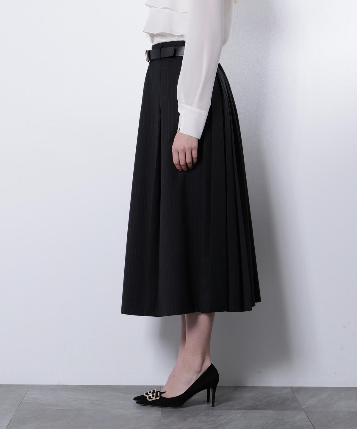 174cm B79 W 58 H87 着用サイズ：38
