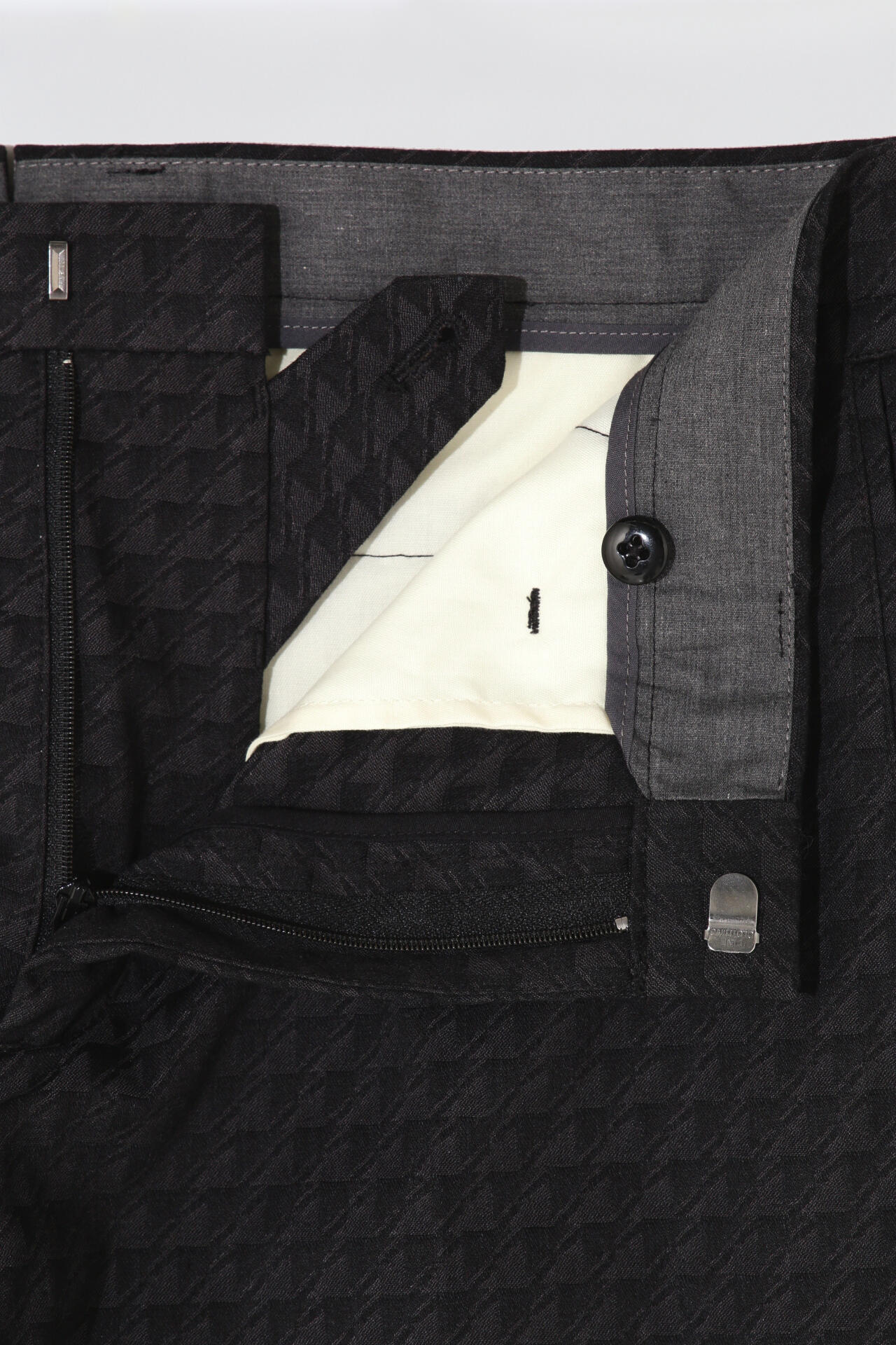 fc2ad127-bd9d-5c51-a548-400ba02d87d1_Image