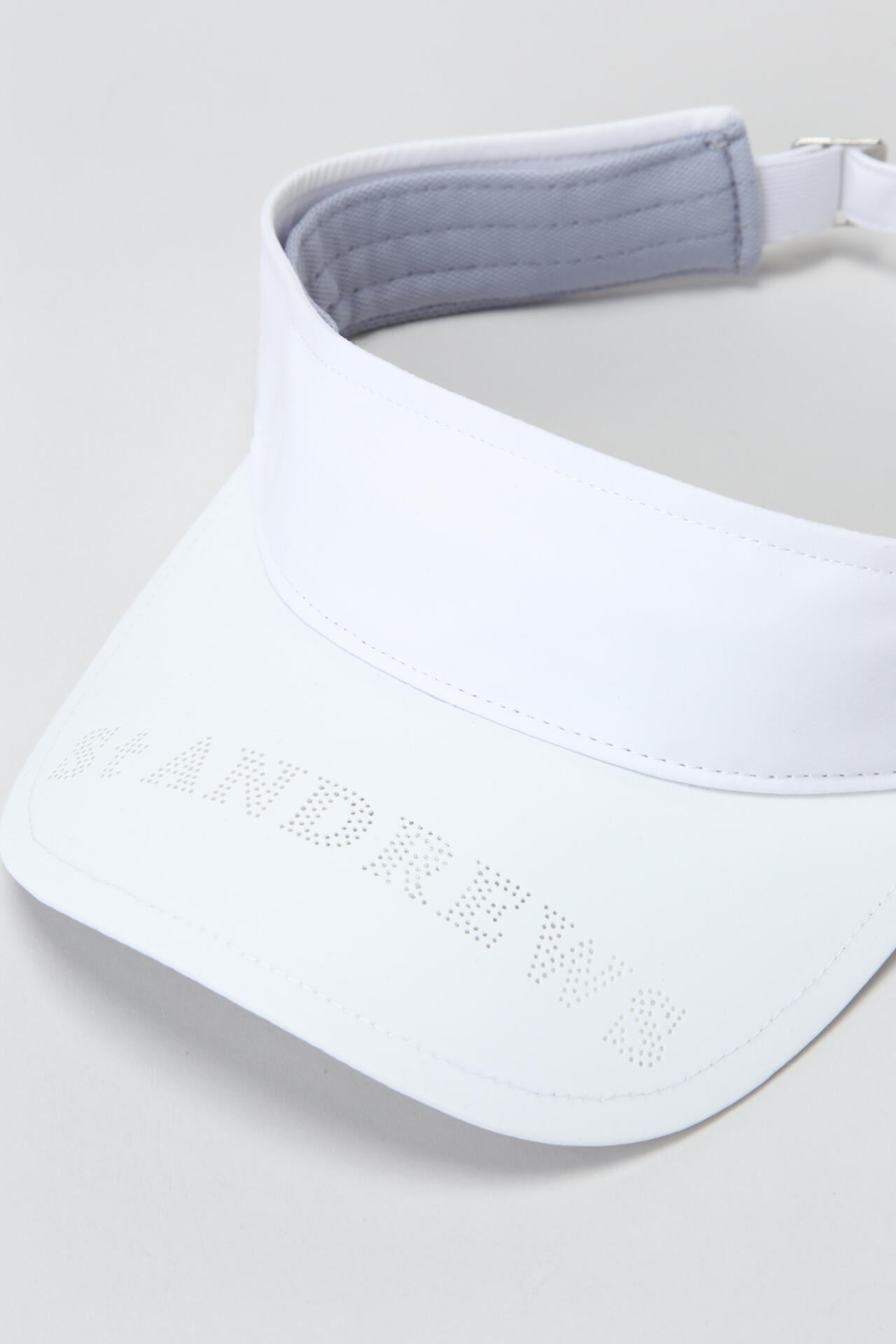 パンチングロゴバイザー (UNISEX)