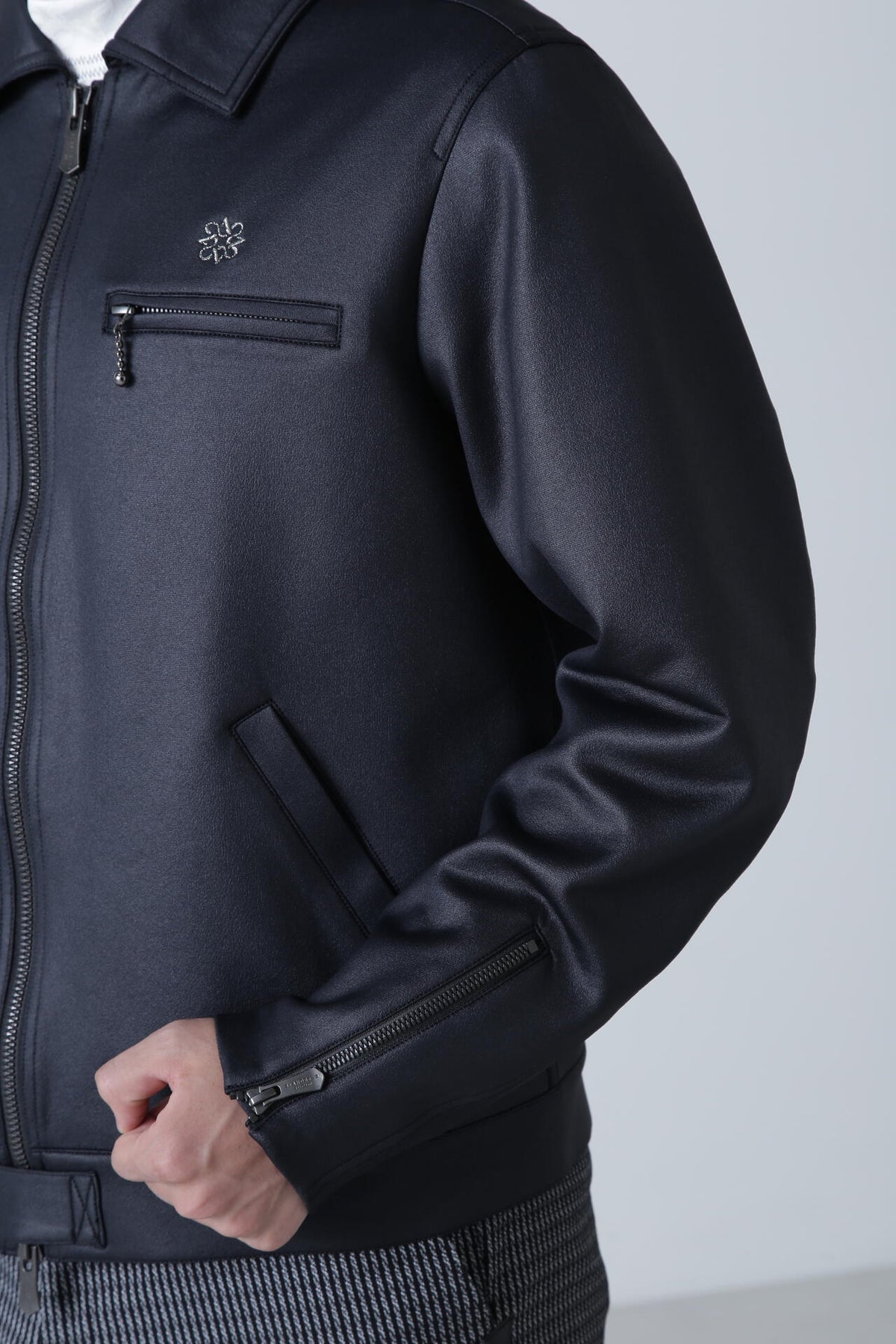 ダンボールニットハードチンツブルゾン (MENS)