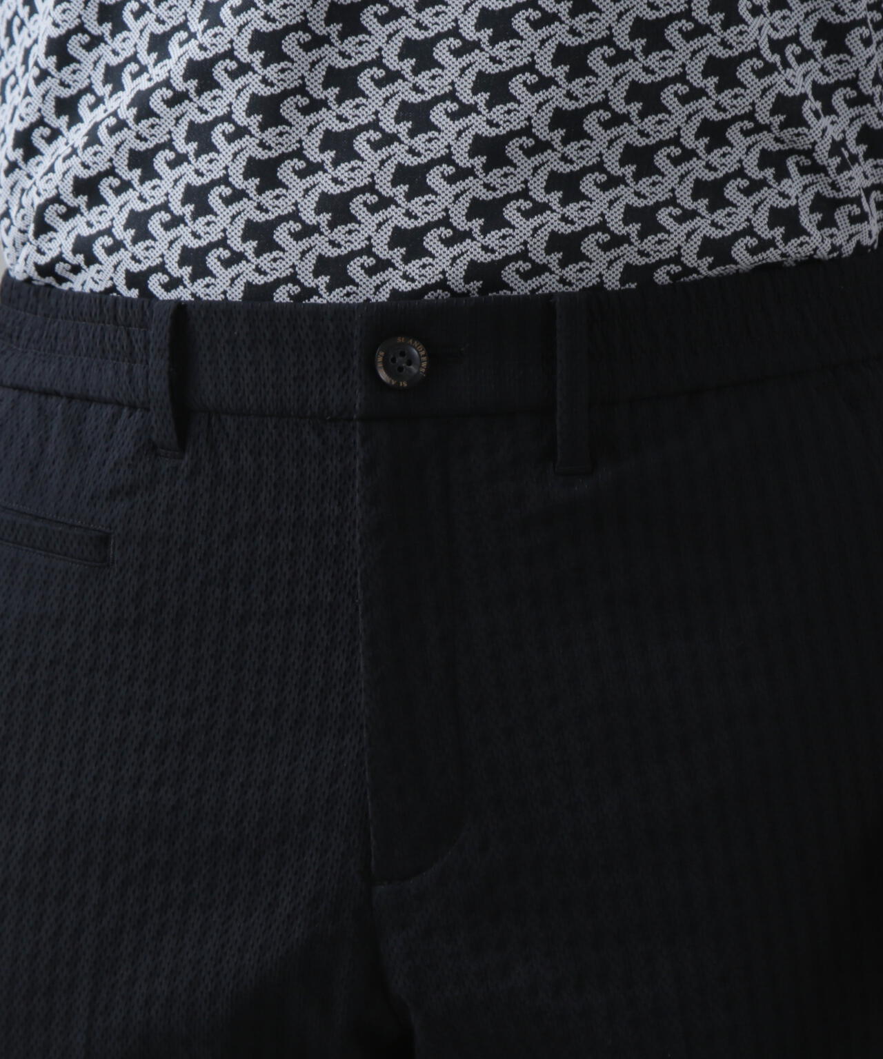 ドットストライプジャカード レギュラーテーパードパンツ (MENS)