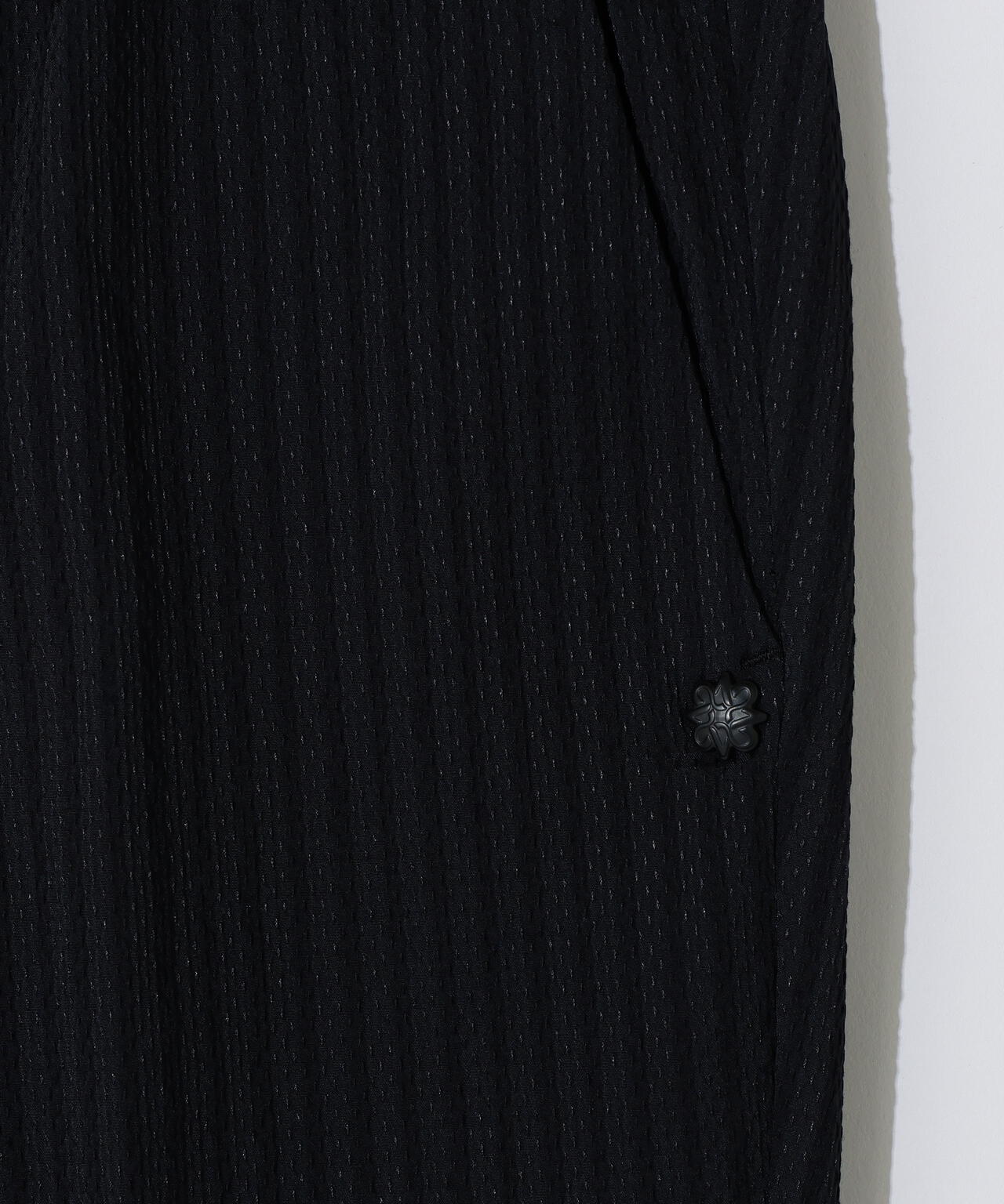 ドットストライプジャカード レギュラーテーパードパンツ (MENS)